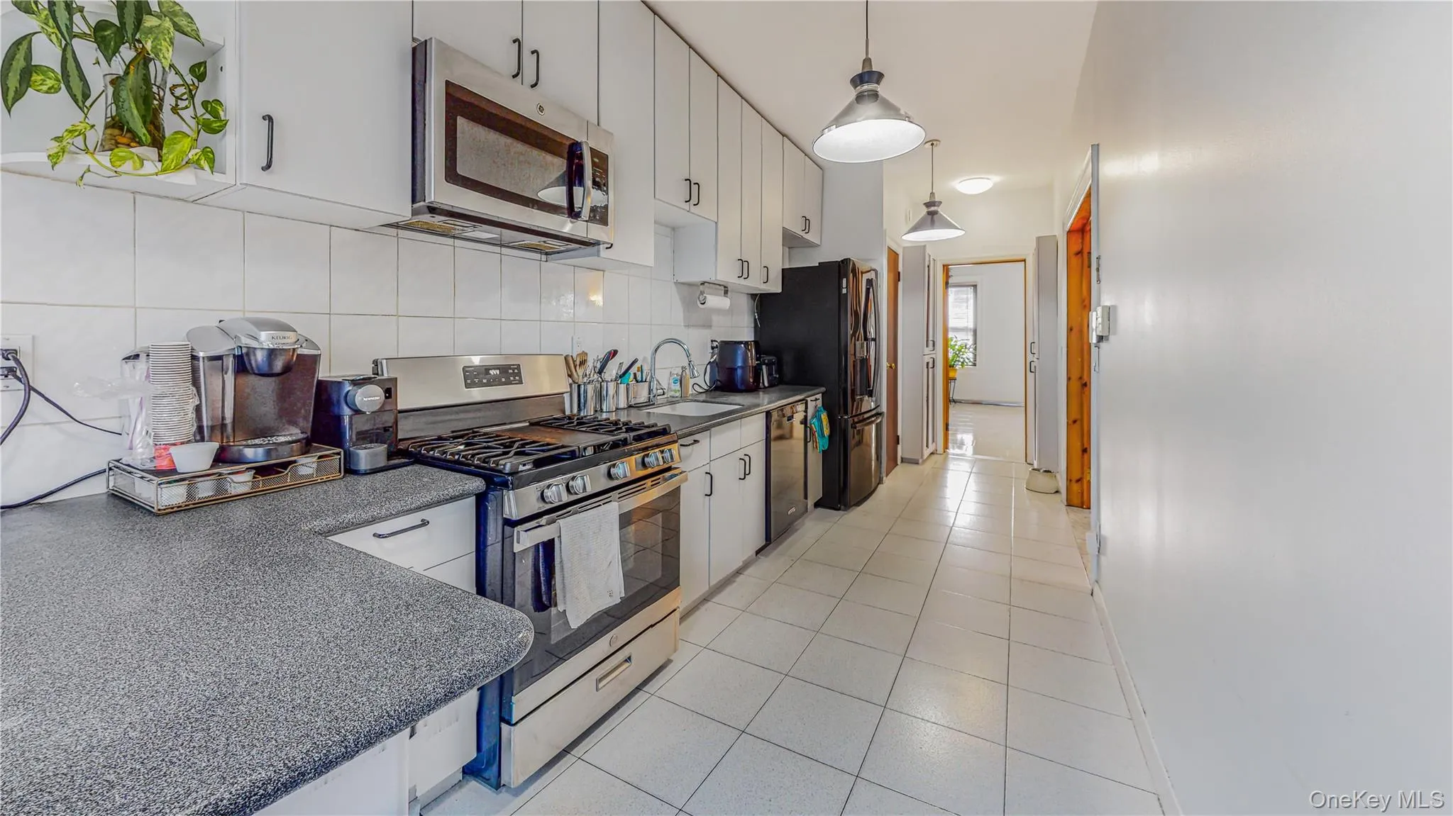 64-53 82nd Place, New York, NY, 3 Bedrooms Bedrooms, 6 Rooms Rooms,2 BathroomsBathrooms,Residential,For Rent,82nd,0,1048228 64-53 82nd Place, New York, NY, 3 Bedrooms Bedrooms, 6 Rooms Rooms,2 BathroomsBathrooms,Residential,For Rent,82nd,0,1048228