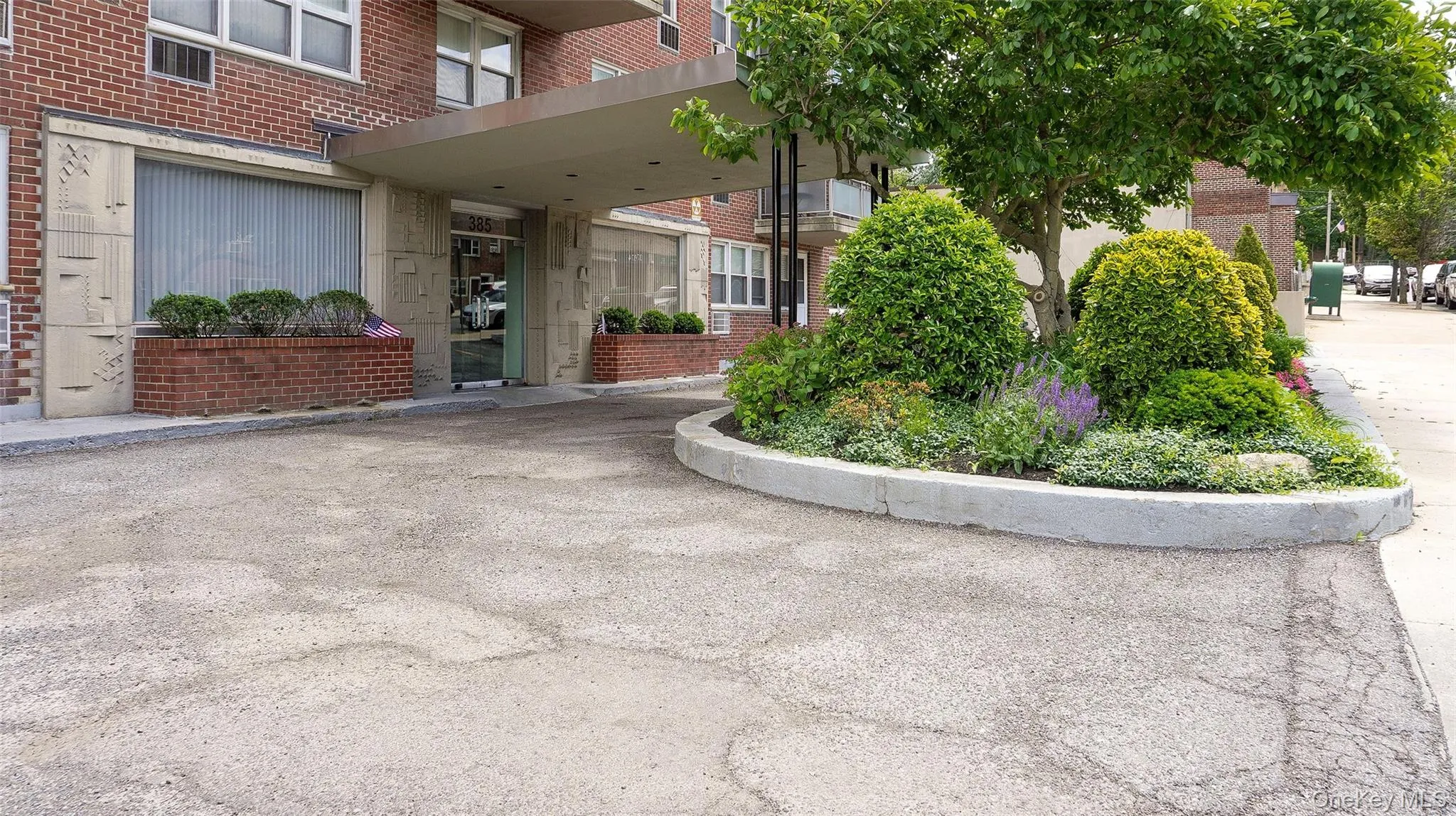 385 Mc Lean Avenue, Yonkers, NY, 2 Rooms Rooms,1 BathroomBathrooms,Residential,For Rent,Mc Lean,0,1048231 385 Mc Lean Avenue, Yonkers, NY, 2 Rooms Rooms,1 BathroomBathrooms,Residential,For Rent,Mc Lean,0,1048231
