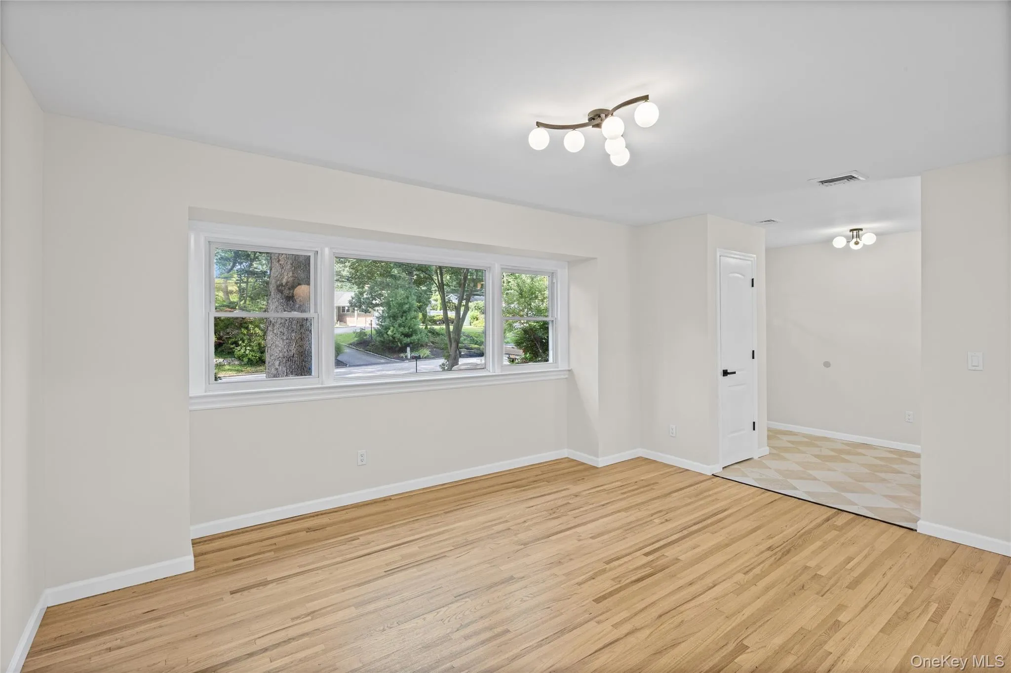 14 Camelot Lane, Brookhaven, NY, 4 Bedrooms Bedrooms, 9 Rooms Rooms,3 BathroomsBathrooms,Residential,For Rent,Camelot,0,1048233 14 Camelot Lane, Brookhaven, NY, 4 Bedrooms Bedrooms, 9 Rooms Rooms,3 BathroomsBathrooms,Residential,For Rent,Camelot,0,1048233
