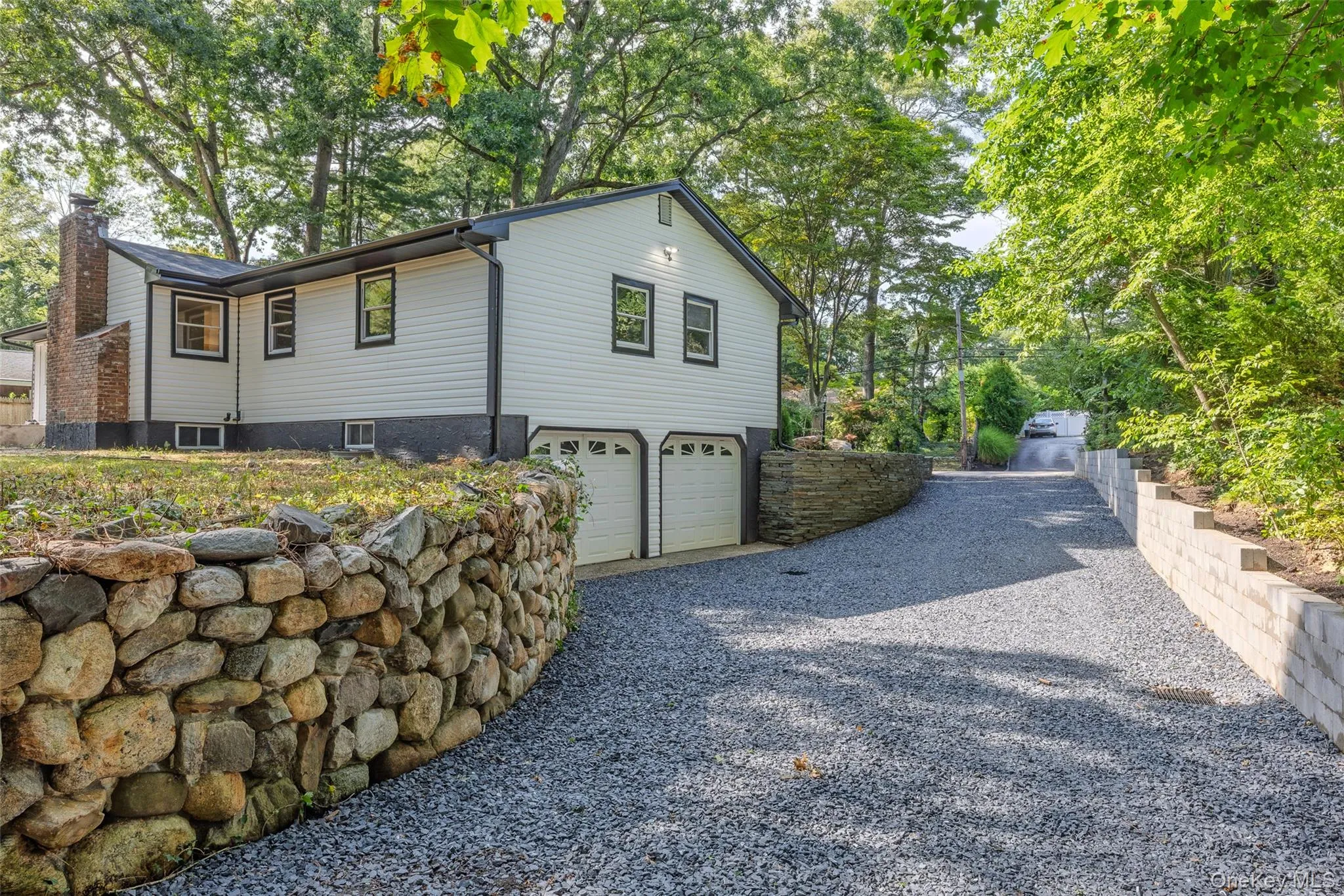 14 Camelot Lane, Brookhaven, NY, 4 Bedrooms Bedrooms, 9 Rooms Rooms,3 BathroomsBathrooms,Residential,For Rent,Camelot,0,1048233 14 Camelot Lane, Brookhaven, NY, 4 Bedrooms Bedrooms, 9 Rooms Rooms,3 BathroomsBathrooms,Residential,For Rent,Camelot,0,1048233