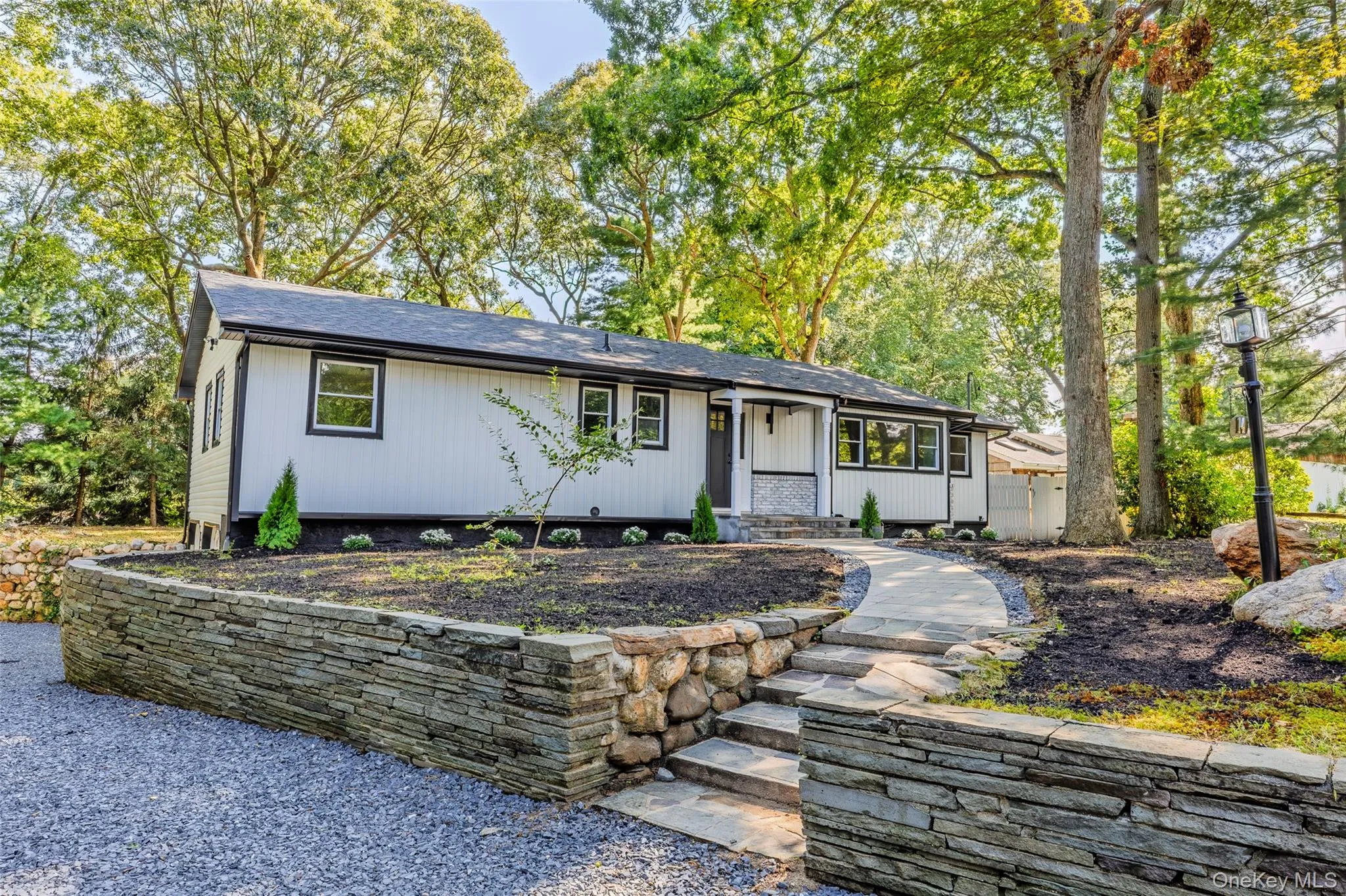 14 Camelot Lane, Brookhaven, NY, 4 Bedrooms Bedrooms, 9 Rooms Rooms,3 BathroomsBathrooms,Residential,For Rent,Camelot,0,1048233 14 Camelot Lane, Brookhaven, NY, 4 Bedrooms Bedrooms, 9 Rooms Rooms,3 BathroomsBathrooms,Residential,For Rent,Camelot,0,1048233