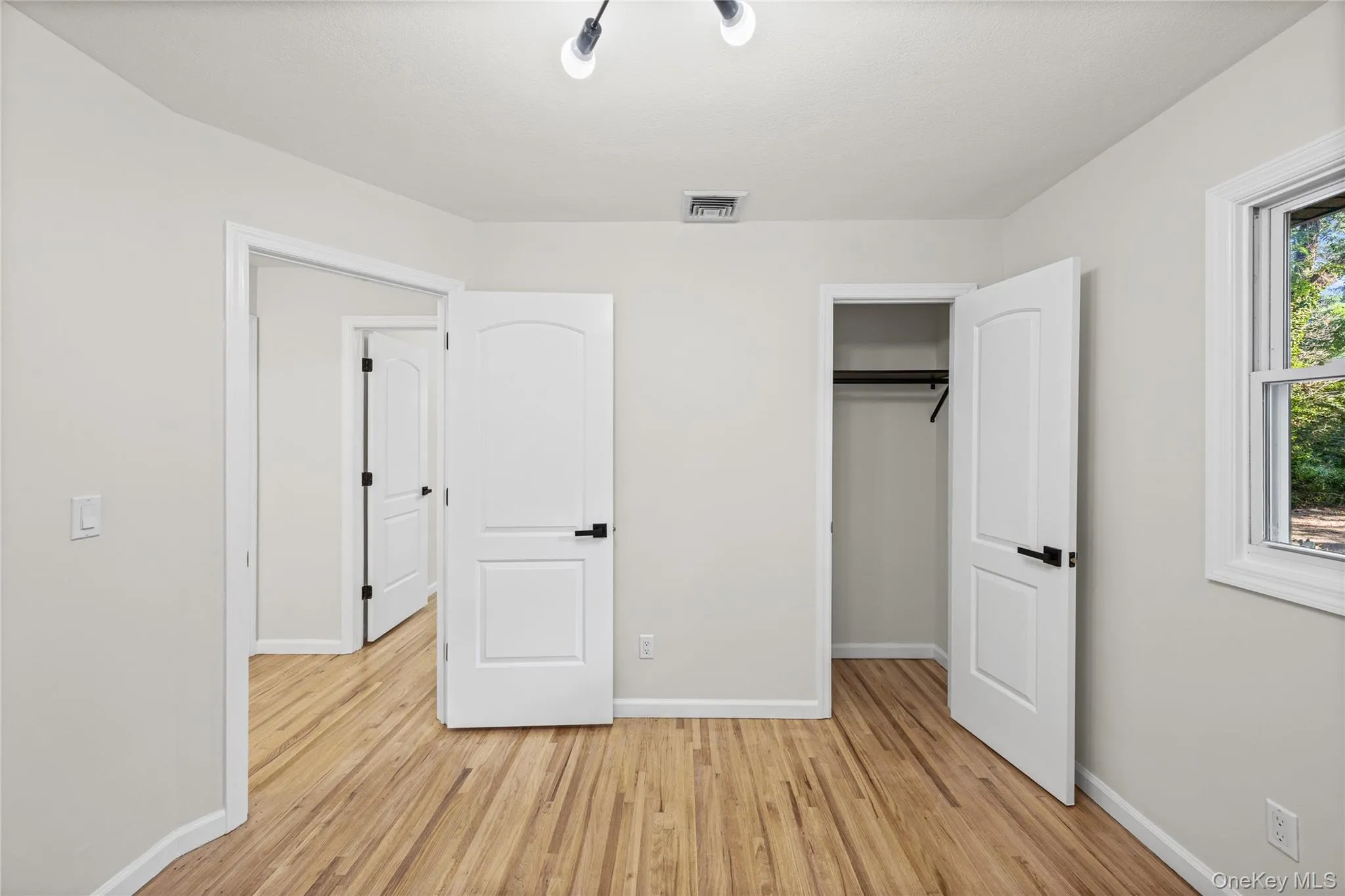 14 Camelot Lane, Brookhaven, NY, 4 Bedrooms Bedrooms, 9 Rooms Rooms,3 BathroomsBathrooms,Residential,For Rent,Camelot,0,1048233 14 Camelot Lane, Brookhaven, NY, 4 Bedrooms Bedrooms, 9 Rooms Rooms,3 BathroomsBathrooms,Residential,For Rent,Camelot,0,1048233