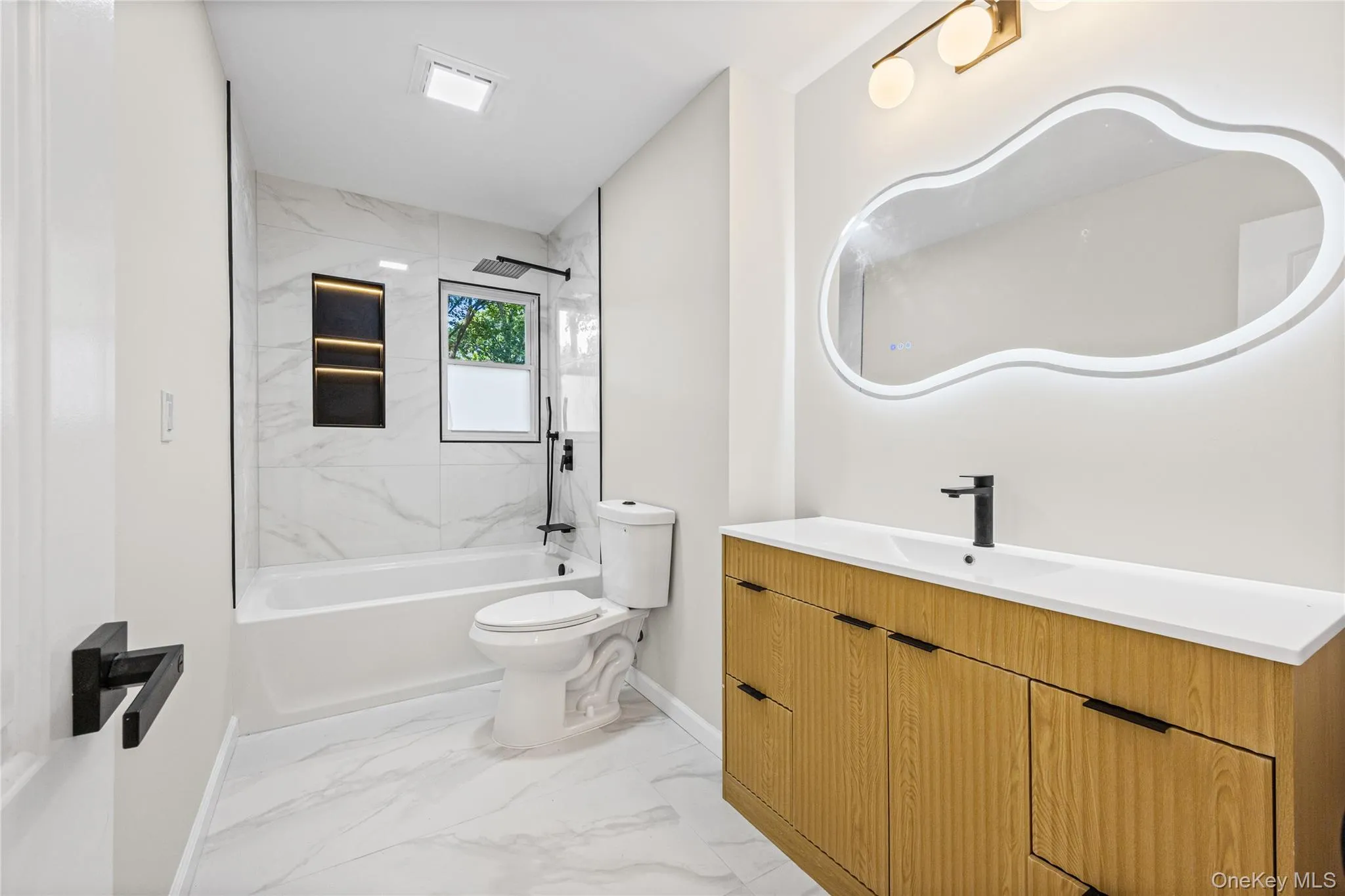 14 Camelot Lane, Brookhaven, NY, 4 Bedrooms Bedrooms, 9 Rooms Rooms,3 BathroomsBathrooms,Residential,For Rent,Camelot,0,1048233 14 Camelot Lane, Brookhaven, NY, 4 Bedrooms Bedrooms, 9 Rooms Rooms,3 BathroomsBathrooms,Residential,For Rent,Camelot,0,1048233