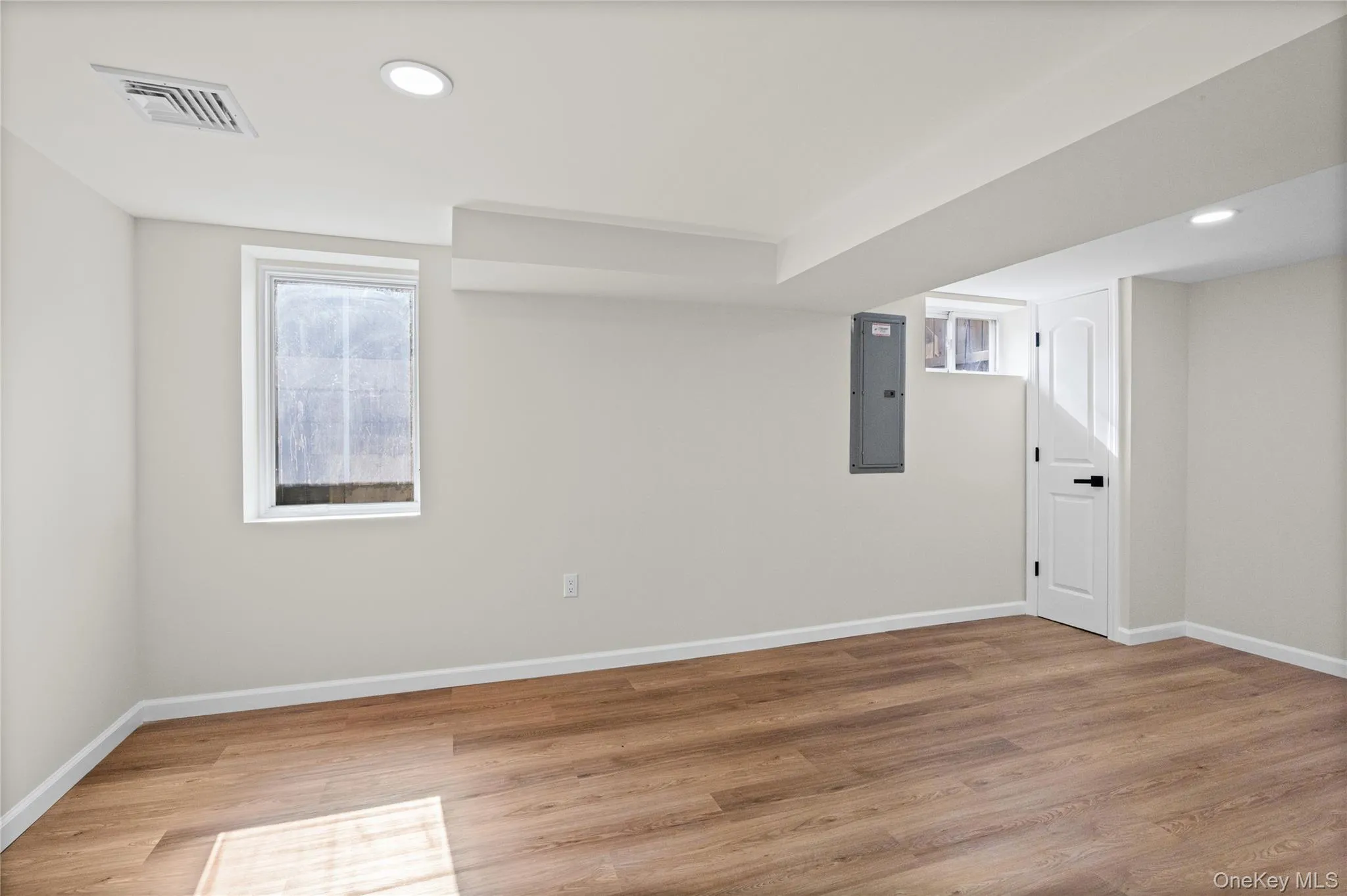 14 Camelot Lane, Brookhaven, NY, 4 Bedrooms Bedrooms, 9 Rooms Rooms,3 BathroomsBathrooms,Residential,For Rent,Camelot,0,1048233 14 Camelot Lane, Brookhaven, NY, 4 Bedrooms Bedrooms, 9 Rooms Rooms,3 BathroomsBathrooms,Residential,For Rent,Camelot,0,1048233