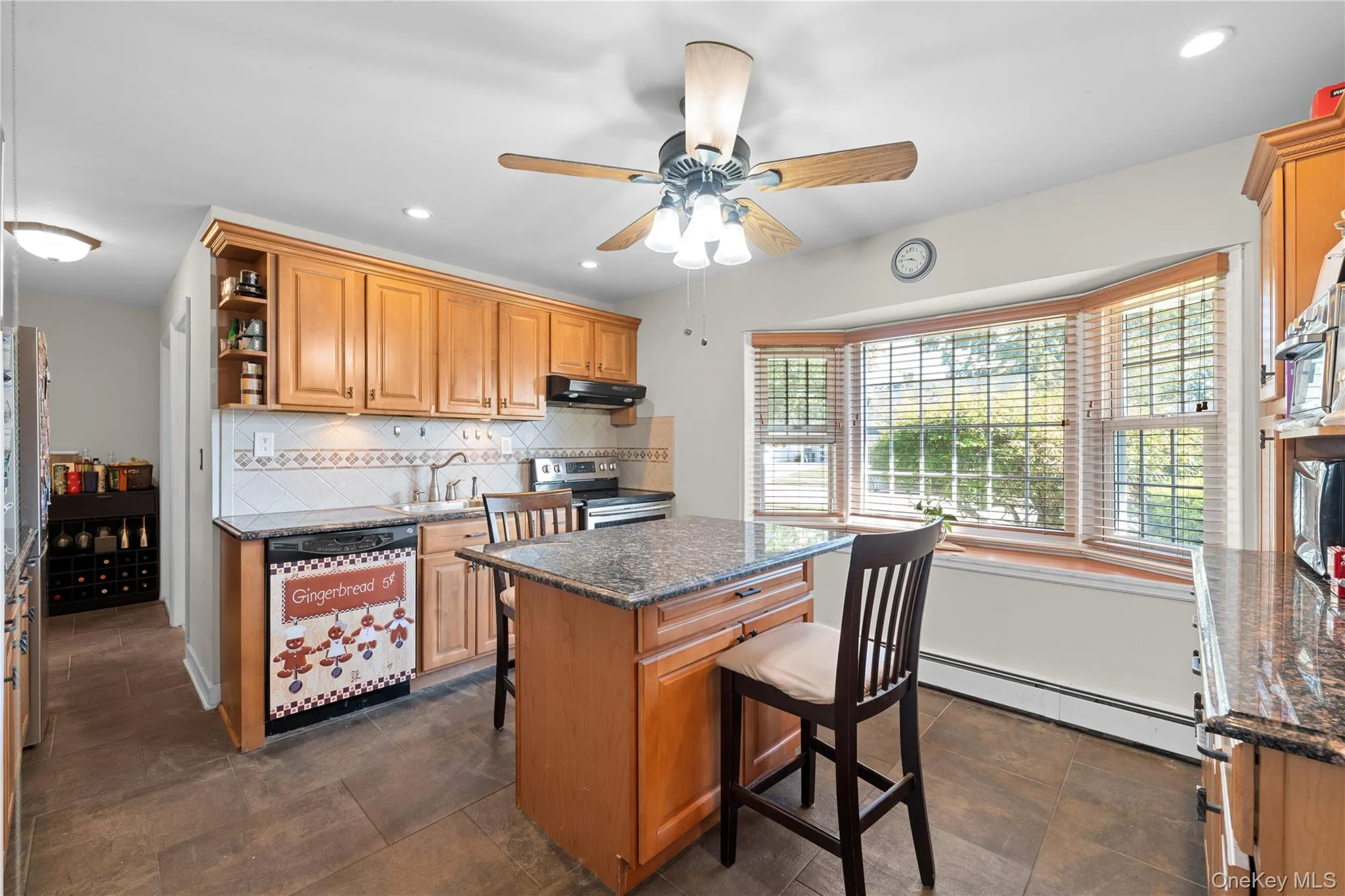 27 Eden Lane, Hempstead, NY, 4 Bedrooms Bedrooms, 8 Rooms Rooms,2 BathroomsBathrooms,Residential,For Rent,Eden,0,1048237 27 Eden Lane, Hempstead, NY, 4 Bedrooms Bedrooms, 8 Rooms Rooms,2 BathroomsBathrooms,Residential,For Rent,Eden,0,1048237