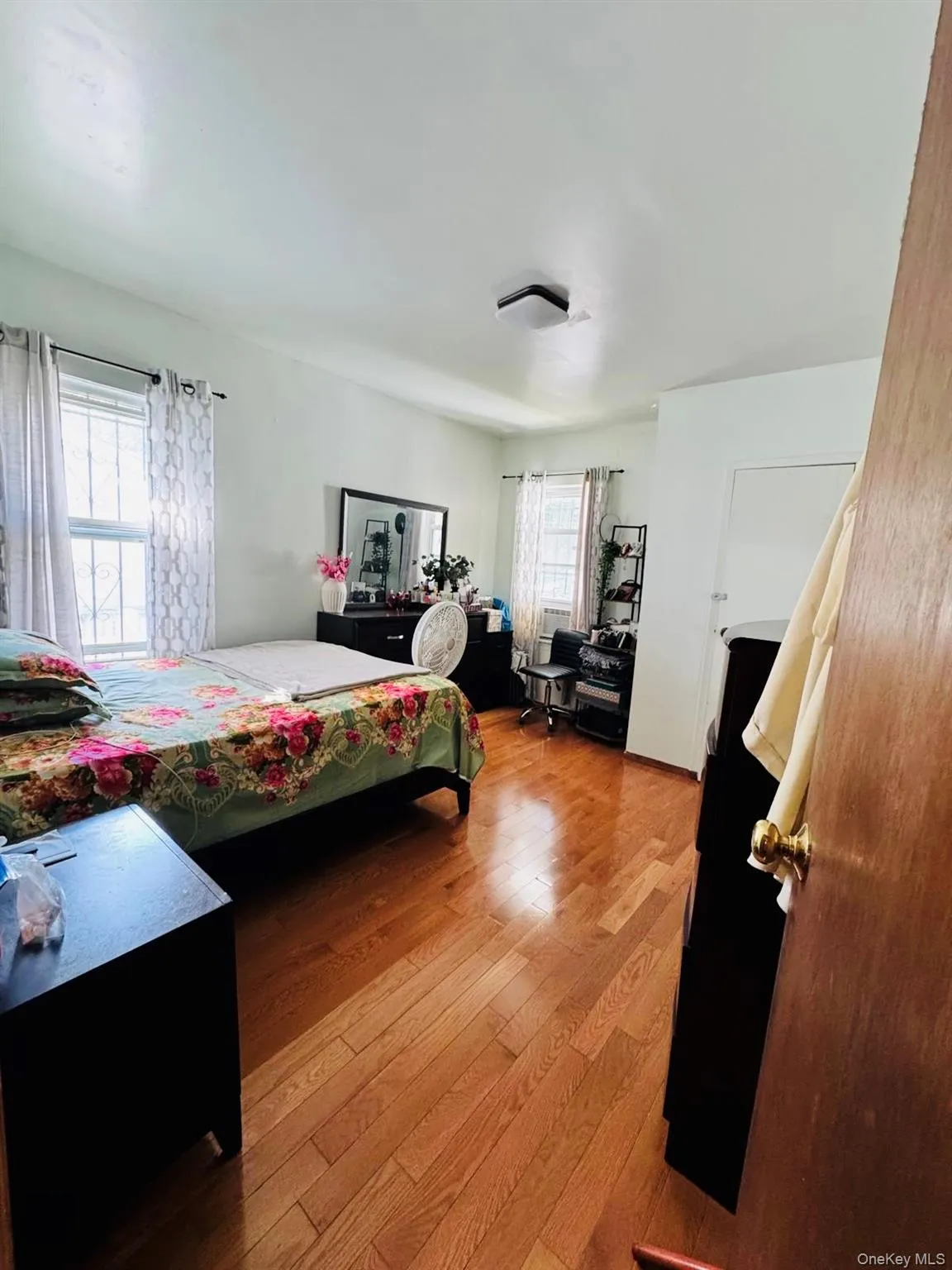 192-14 109th Avenue, New York, NY, 3 Bedrooms Bedrooms, 7 Rooms Rooms,2 BathroomsBathrooms,Residential Lease,For Rent,109th,0,1048242 192-14 109th Avenue, New York, NY, 3 Bedrooms Bedrooms, 7 Rooms Rooms,2 BathroomsBathrooms,Residential Lease,For Rent,109th,0,1048242