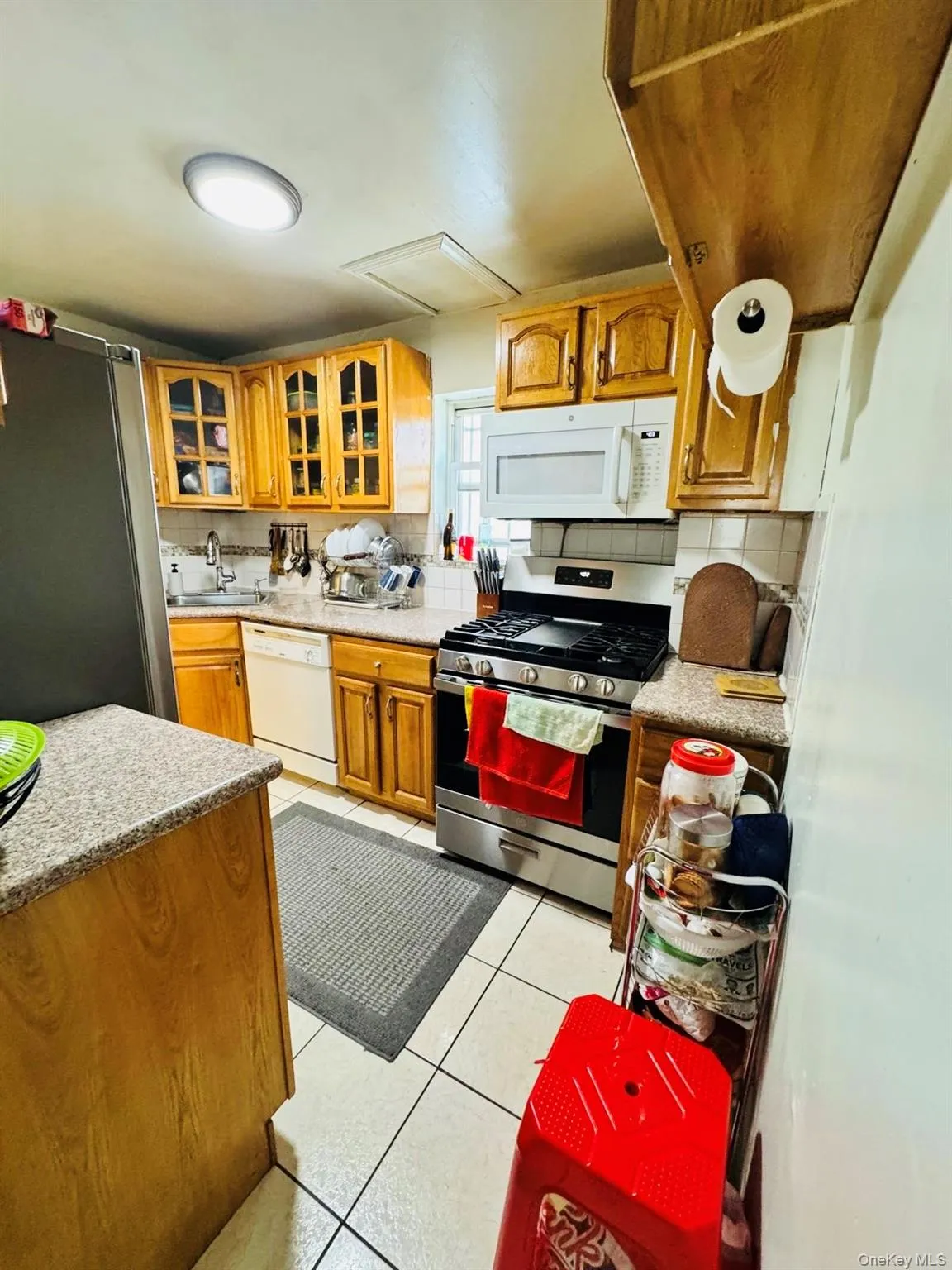 192-14 109th Avenue, New York, NY, 3 Bedrooms Bedrooms, 7 Rooms Rooms,2 BathroomsBathrooms,Residential Lease,For Rent,109th,0,1048242 192-14 109th Avenue, New York, NY, 3 Bedrooms Bedrooms, 7 Rooms Rooms,2 BathroomsBathrooms,Residential Lease,For Rent,109th,0,1048242