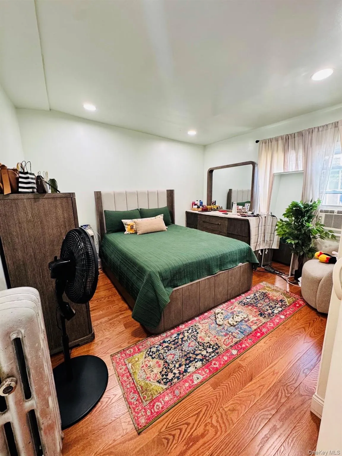 192-14 109th Avenue, New York, NY, 3 Bedrooms Bedrooms, 7 Rooms Rooms,2 BathroomsBathrooms,Residential Lease,For Rent,109th,0,1048242 192-14 109th Avenue, New York, NY, 3 Bedrooms Bedrooms, 7 Rooms Rooms,2 BathroomsBathrooms,Residential Lease,For Rent,109th,0,1048242