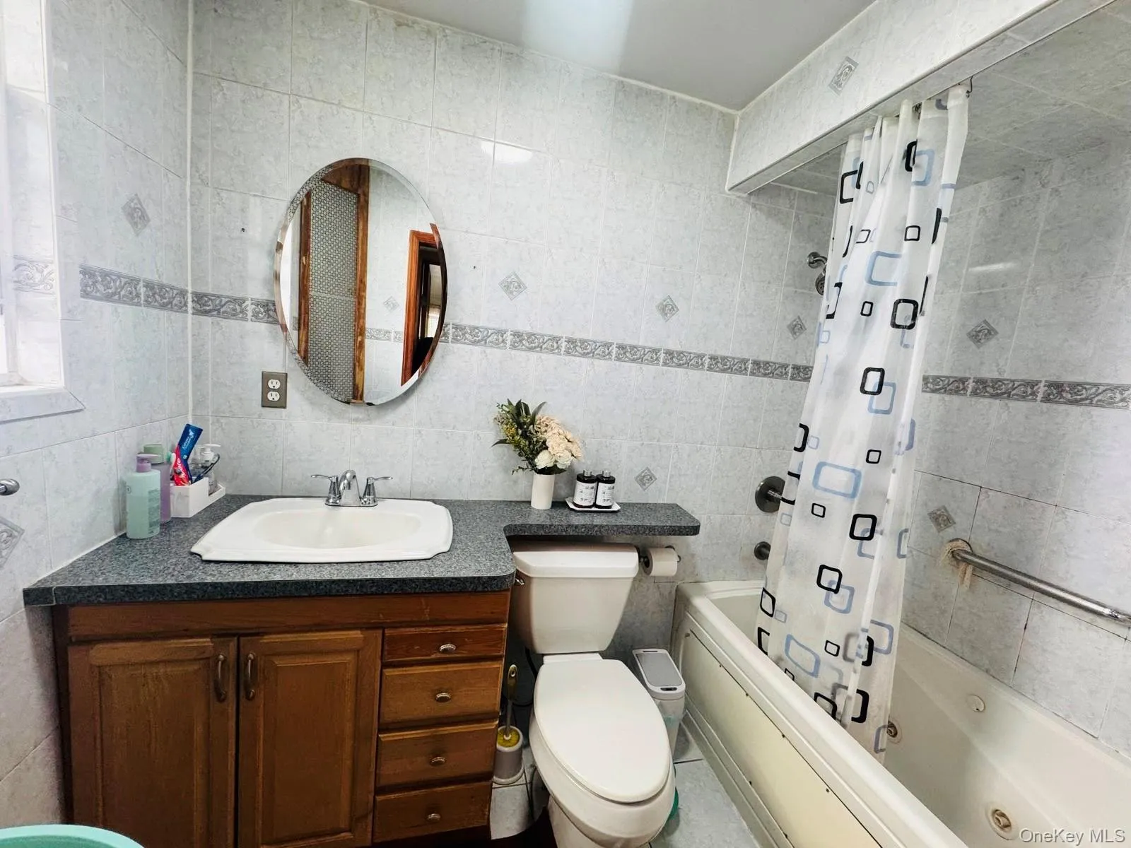 192-14 109th Avenue, New York, NY, 3 Bedrooms Bedrooms, 7 Rooms Rooms,2 BathroomsBathrooms,Residential Lease,For Rent,109th,0,1048242 192-14 109th Avenue, New York, NY, 3 Bedrooms Bedrooms, 7 Rooms Rooms,2 BathroomsBathrooms,Residential Lease,For Rent,109th,0,1048242