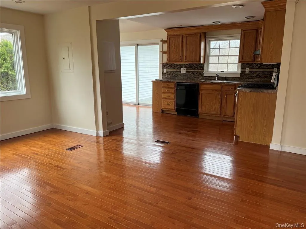 17 Brookside Road, Monroe, NY, 3 Bedrooms Bedrooms, 7 Rooms Rooms,2 BathroomsBathrooms,Residential Lease,For Rent,Brookside,0,1048245 17 Brookside Road, Monroe, NY, 3 Bedrooms Bedrooms, 7 Rooms Rooms,2 BathroomsBathrooms,Residential Lease,For Rent,Brookside,0,1048245