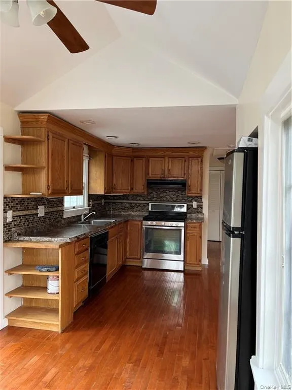 17 Brookside Road, Monroe, NY, 3 Bedrooms Bedrooms, 7 Rooms Rooms,2 BathroomsBathrooms,Residential Lease,For Rent,Brookside,0,1048245 17 Brookside Road, Monroe, NY, 3 Bedrooms Bedrooms, 7 Rooms Rooms,2 BathroomsBathrooms,Residential Lease,For Rent,Brookside,0,1048245