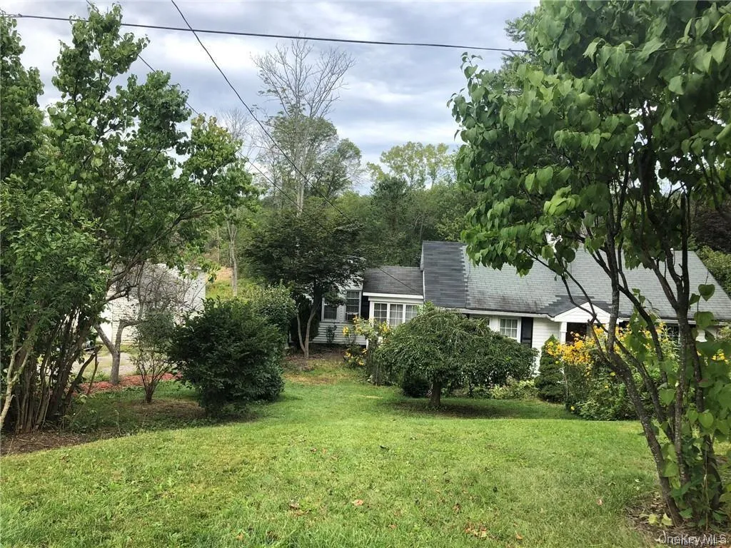 17 Brookside Road, Monroe, NY, 3 Bedrooms Bedrooms, 7 Rooms Rooms,2 BathroomsBathrooms,Residential Lease,For Rent,Brookside,0,1048245 17 Brookside Road, Monroe, NY, 3 Bedrooms Bedrooms, 7 Rooms Rooms,2 BathroomsBathrooms,Residential Lease,For Rent,Brookside,0,1048245