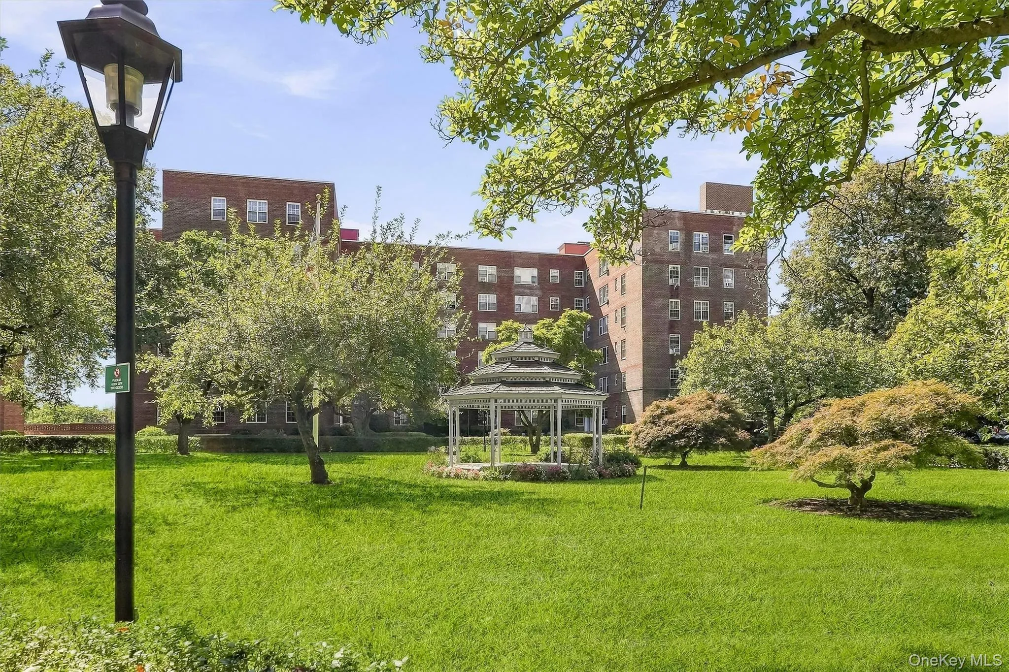 220 Pelham Road, New Rochelle, NY, 1 Bedroom Bedrooms, 3 Rooms Rooms,1 BathroomBathrooms,Residential Lease,For Rent,Pelham,0,1048246 220 Pelham Road, New Rochelle, NY, 1 Bedroom Bedrooms, 3 Rooms Rooms,1 BathroomBathrooms,Residential Lease,For Rent,Pelham,0,1048246