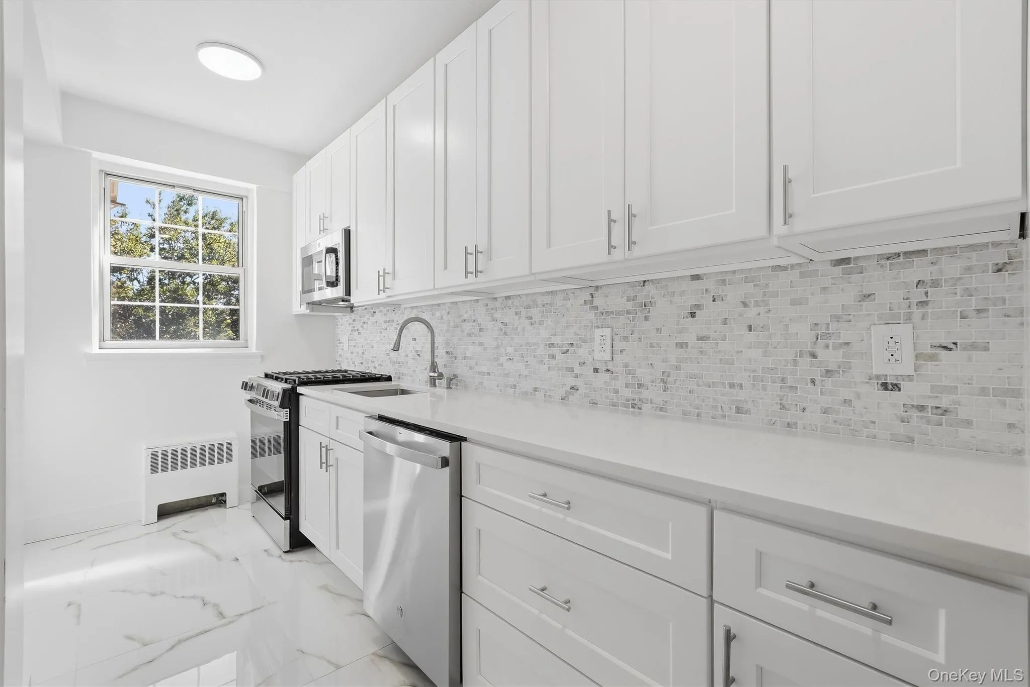 220 Pelham Road, New Rochelle, NY, 1 Bedroom Bedrooms, 3 Rooms Rooms,1 BathroomBathrooms,Residential Lease,For Rent,Pelham,0,1048246 220 Pelham Road, New Rochelle, NY, 1 Bedroom Bedrooms, 3 Rooms Rooms,1 BathroomBathrooms,Residential Lease,For Rent,Pelham,0,1048246