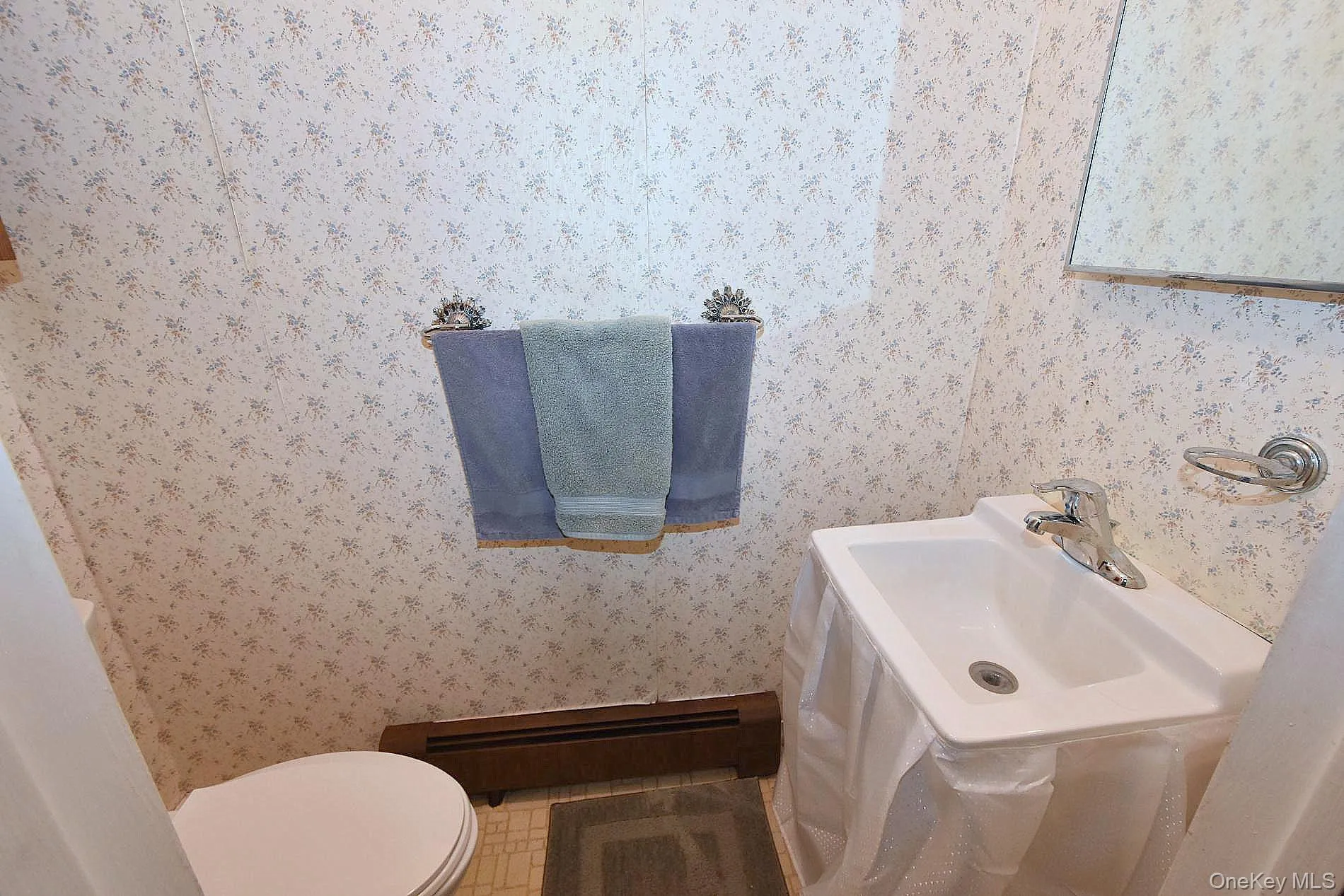 11 Whig Court, Islip, NY, 3 Bedrooms Bedrooms, 6 Rooms Rooms,1 BathroomBathrooms,Residential,For Rent,Whig,0,1048248 11 Whig Court, Islip, NY, 3 Bedrooms Bedrooms, 6 Rooms Rooms,1 BathroomBathrooms,Residential,For Rent,Whig,0,1048248