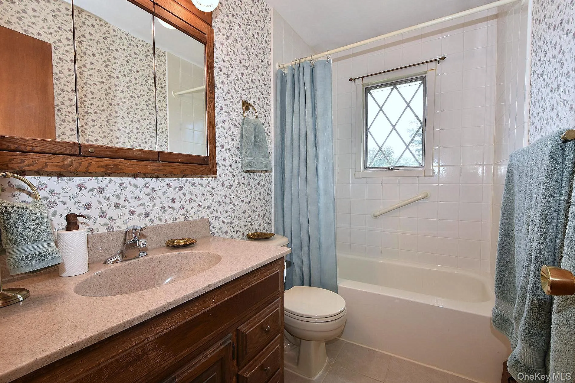 11 Whig Court, Islip, NY, 3 Bedrooms Bedrooms, 6 Rooms Rooms,1 BathroomBathrooms,Residential,For Rent,Whig,0,1048248 11 Whig Court, Islip, NY, 3 Bedrooms Bedrooms, 6 Rooms Rooms,1 BathroomBathrooms,Residential,For Rent,Whig,0,1048248