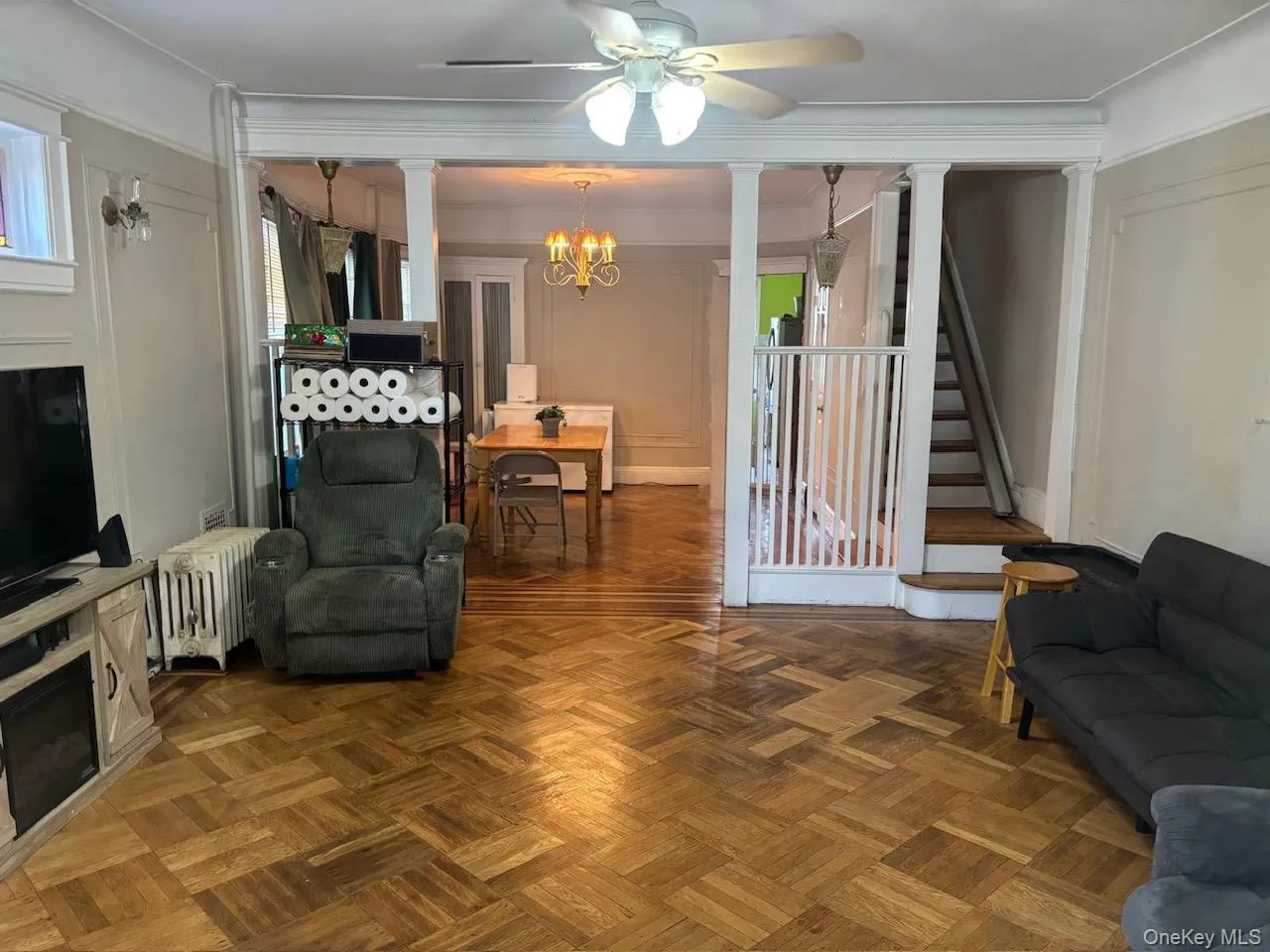 121-13 Hillside Avenue, New York, NY, 4 Bedrooms Bedrooms, 8 Rooms Rooms,1 BathroomBathrooms,Residential,For Rent,Hillside,0,1048250 121-13 Hillside Avenue, New York, NY, 4 Bedrooms Bedrooms, 8 Rooms Rooms,1 BathroomBathrooms,Residential,For Rent,Hillside,0,1048250
