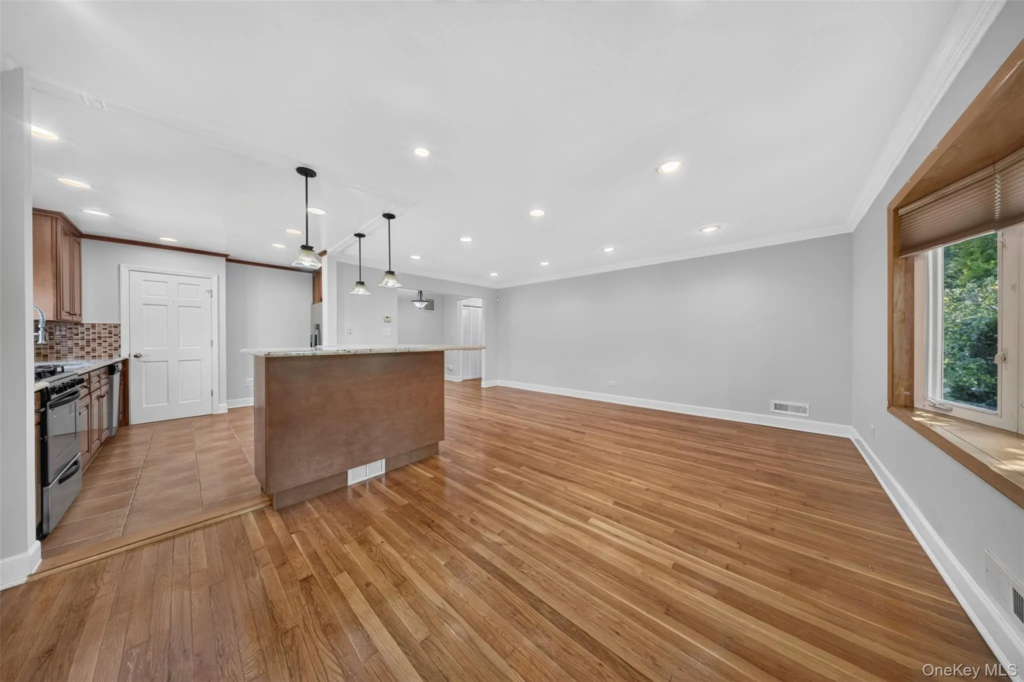 26-15 Clearview Expressway, New York, NY, 3 Bedrooms Bedrooms, 8 Rooms Rooms,2 BathroomsBathrooms,Residential,For Rent,Clearview,0,1048253 26-15 Clearview Expressway, New York, NY, 3 Bedrooms Bedrooms, 8 Rooms Rooms,2 BathroomsBathrooms,Residential,For Rent,Clearview,0,1048253