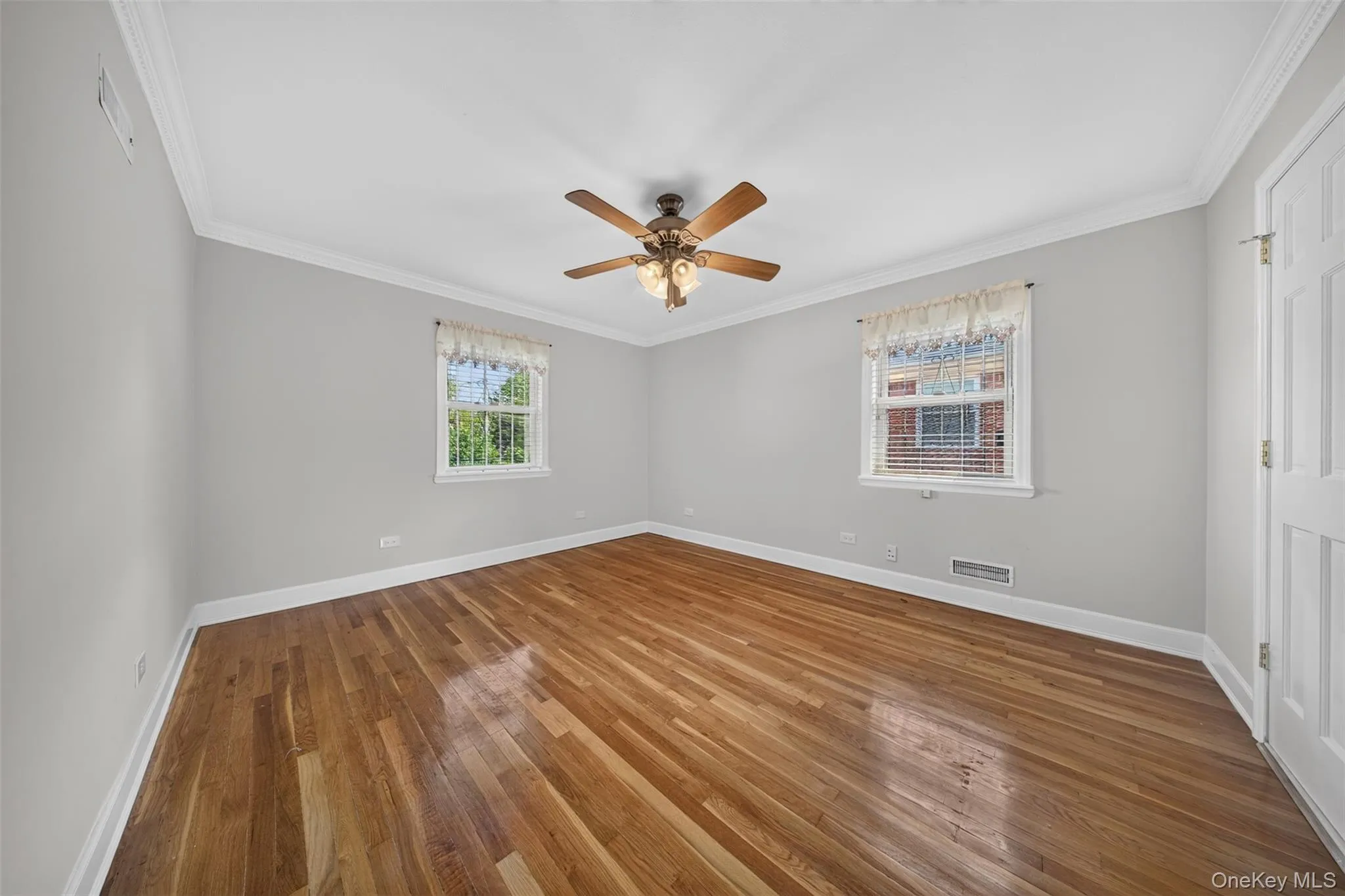 26-15 Clearview Expressway, New York, NY, 3 Bedrooms Bedrooms, 8 Rooms Rooms,2 BathroomsBathrooms,Residential,For Rent,Clearview,0,1048253 26-15 Clearview Expressway, New York, NY, 3 Bedrooms Bedrooms, 8 Rooms Rooms,2 BathroomsBathrooms,Residential,For Rent,Clearview,0,1048253