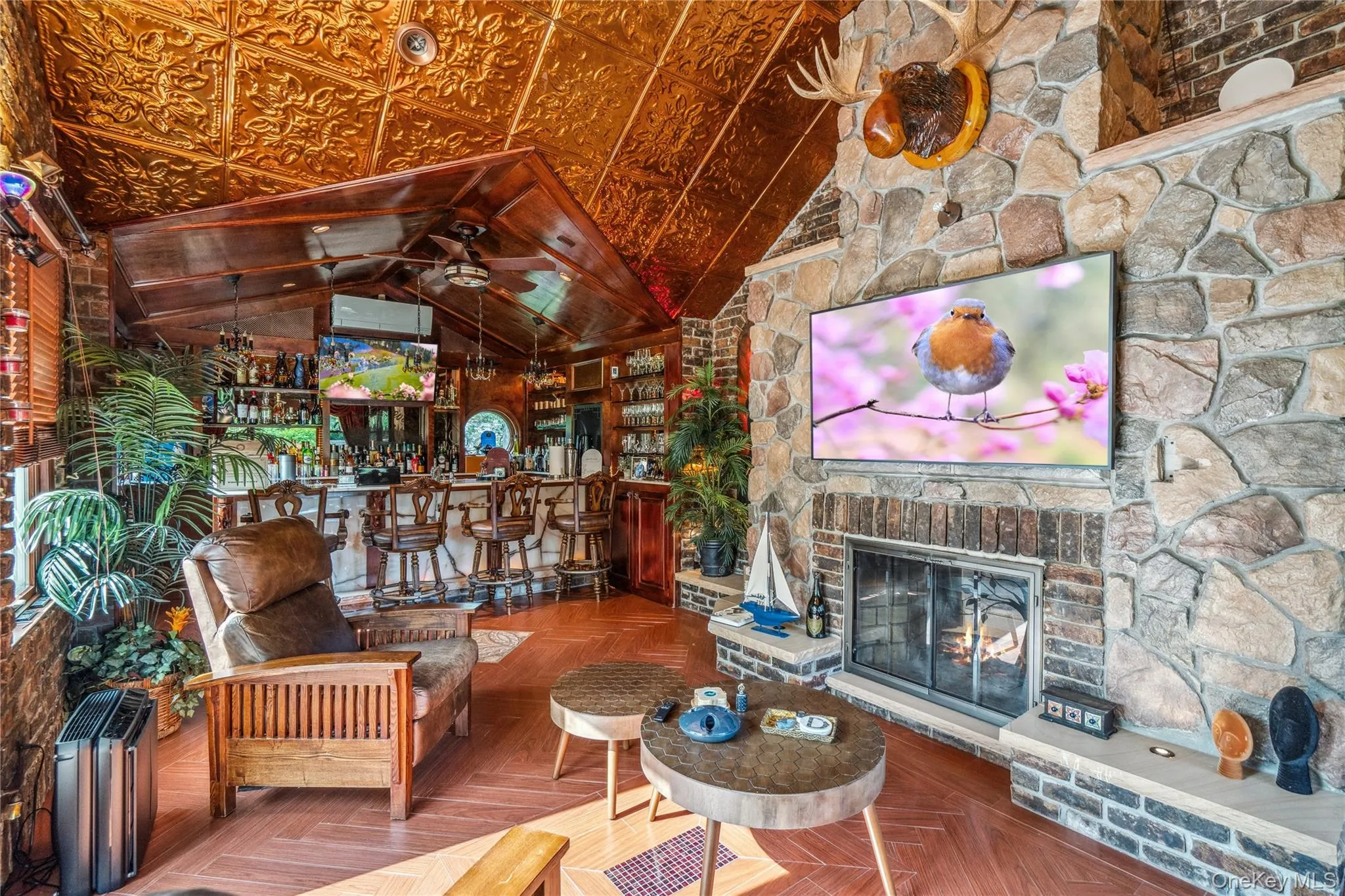 Also with Stone dual Fireplace Also with Stone dual Fireplace