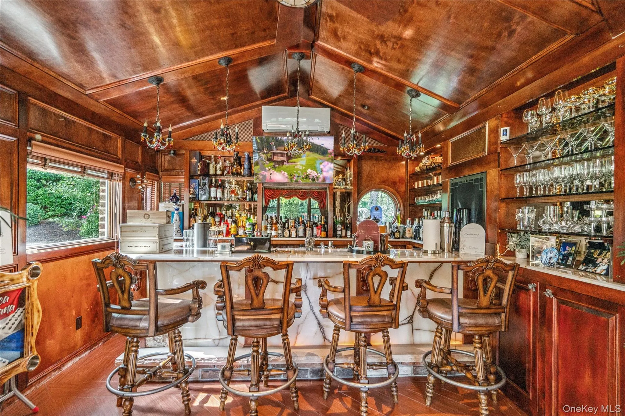 Gorgeous bar features Schoenbeck chandeliers Gorgeous bar features Schoenbeck chandeliers