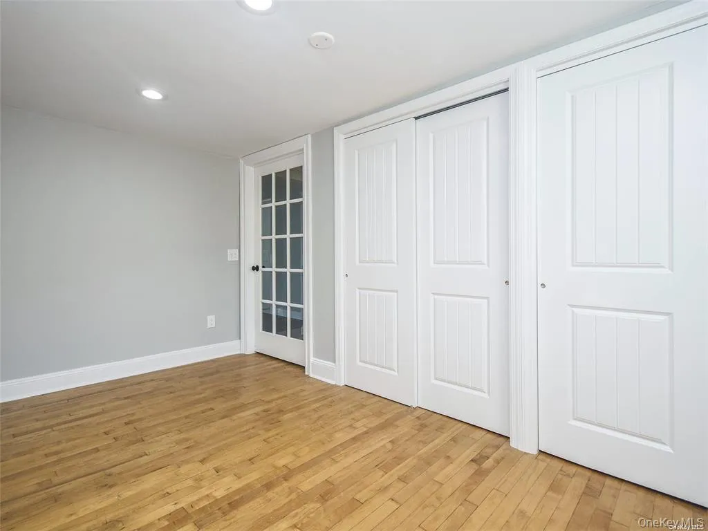 63 Elm Avenue, Glen Cove, NY, 2 Bedrooms Bedrooms, 4 Rooms Rooms,1 BathroomBathrooms,Residential Lease,For Rent,Elm,0,1048267 63 Elm Avenue, Glen Cove, NY, 2 Bedrooms Bedrooms, 4 Rooms Rooms,1 BathroomBathrooms,Residential Lease,For Rent,Elm,0,1048267