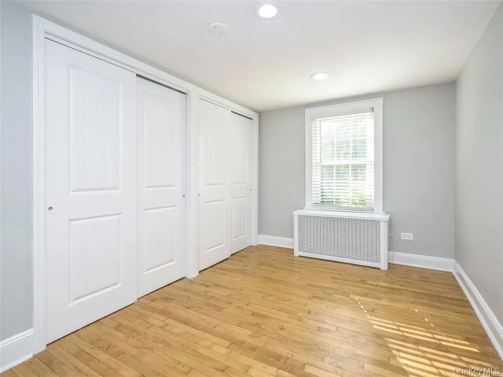 63 Elm Avenue, Glen Cove, NY, 2 Bedrooms Bedrooms, 4 Rooms Rooms,1 BathroomBathrooms,Residential Lease,For Rent,Elm,0,1048267 63 Elm Avenue, Glen Cove, NY, 2 Bedrooms Bedrooms, 4 Rooms Rooms,1 BathroomBathrooms,Residential Lease,For Rent,Elm,0,1048267