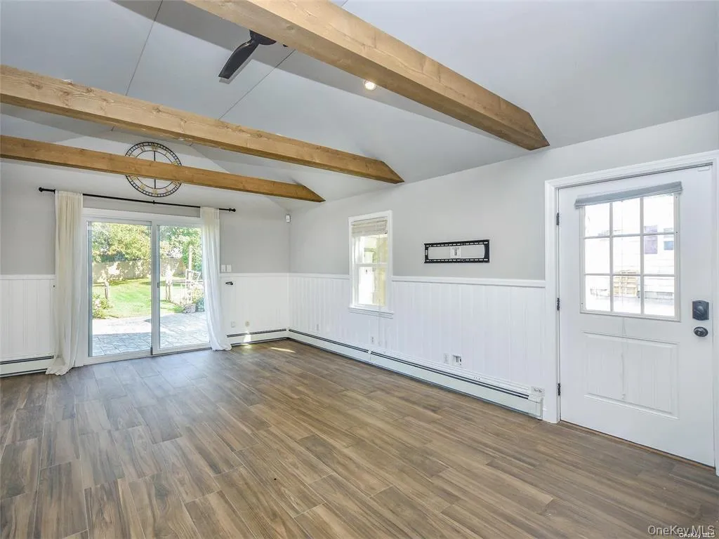 63 Elm Avenue, Glen Cove, NY, 2 Bedrooms Bedrooms, 4 Rooms Rooms,1 BathroomBathrooms,Residential Lease,For Rent,Elm,0,1048267 63 Elm Avenue, Glen Cove, NY, 2 Bedrooms Bedrooms, 4 Rooms Rooms,1 BathroomBathrooms,Residential Lease,For Rent,Elm,0,1048267