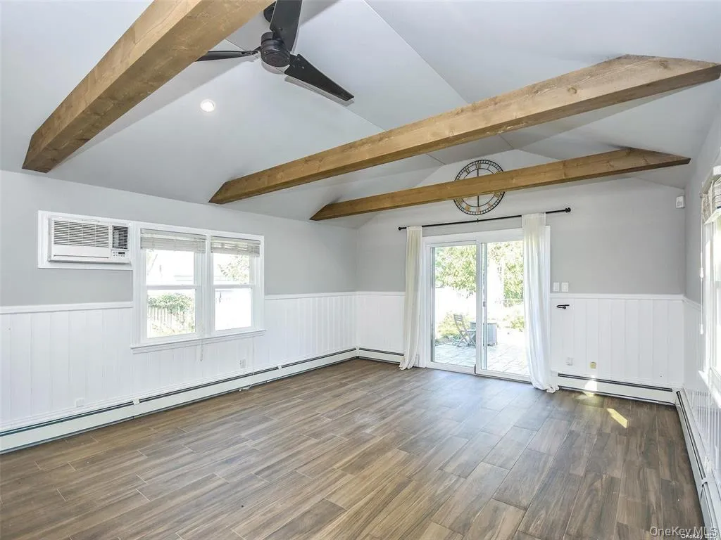 63 Elm Avenue, Glen Cove, NY, 2 Bedrooms Bedrooms, 4 Rooms Rooms,1 BathroomBathrooms,Residential Lease,For Rent,Elm,0,1048267 63 Elm Avenue, Glen Cove, NY, 2 Bedrooms Bedrooms, 4 Rooms Rooms,1 BathroomBathrooms,Residential Lease,For Rent,Elm,0,1048267