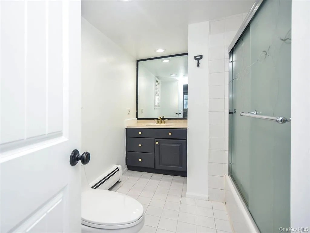 63 Elm Avenue, Glen Cove, NY, 2 Bedrooms Bedrooms, 4 Rooms Rooms,1 BathroomBathrooms,Residential Lease,For Rent,Elm,0,1048267 63 Elm Avenue, Glen Cove, NY, 2 Bedrooms Bedrooms, 4 Rooms Rooms,1 BathroomBathrooms,Residential Lease,For Rent,Elm,0,1048267