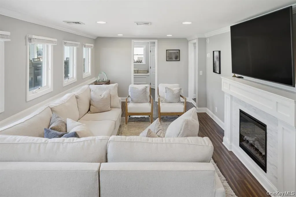 703 Peter Paul Drive, Islip, NY, 5 Bedrooms Bedrooms, 12 Rooms Rooms,3 BathroomsBathrooms,Residential,For Rent,Peter Paul,0,1048270 703 Peter Paul Drive, Islip, NY, 5 Bedrooms Bedrooms, 12 Rooms Rooms,3 BathroomsBathrooms,Residential,For Rent,Peter Paul,0,1048270