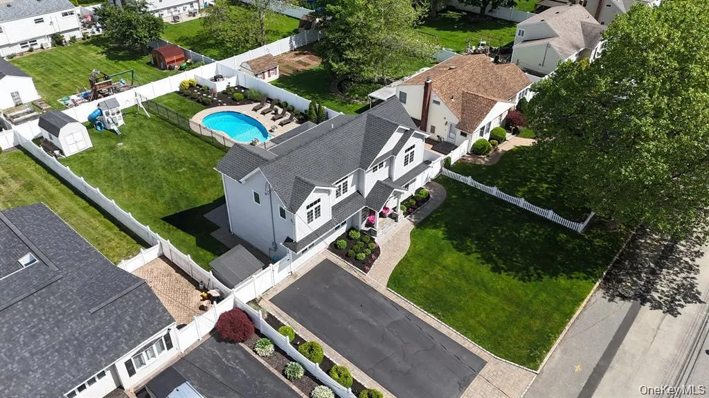 703 Peter Paul Drive, Islip, NY, 5 Bedrooms Bedrooms, 12 Rooms Rooms,3 BathroomsBathrooms,Residential,For Rent,Peter Paul,0,1048270 703 Peter Paul Drive, Islip, NY, 5 Bedrooms Bedrooms, 12 Rooms Rooms,3 BathroomsBathrooms,Residential,For Rent,Peter Paul,0,1048270