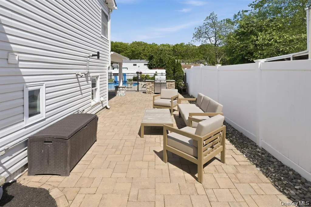 703 Peter Paul Drive, Islip, NY, 5 Bedrooms Bedrooms, 12 Rooms Rooms,3 BathroomsBathrooms,Residential,For Rent,Peter Paul,0,1048270 703 Peter Paul Drive, Islip, NY, 5 Bedrooms Bedrooms, 12 Rooms Rooms,3 BathroomsBathrooms,Residential,For Rent,Peter Paul,0,1048270