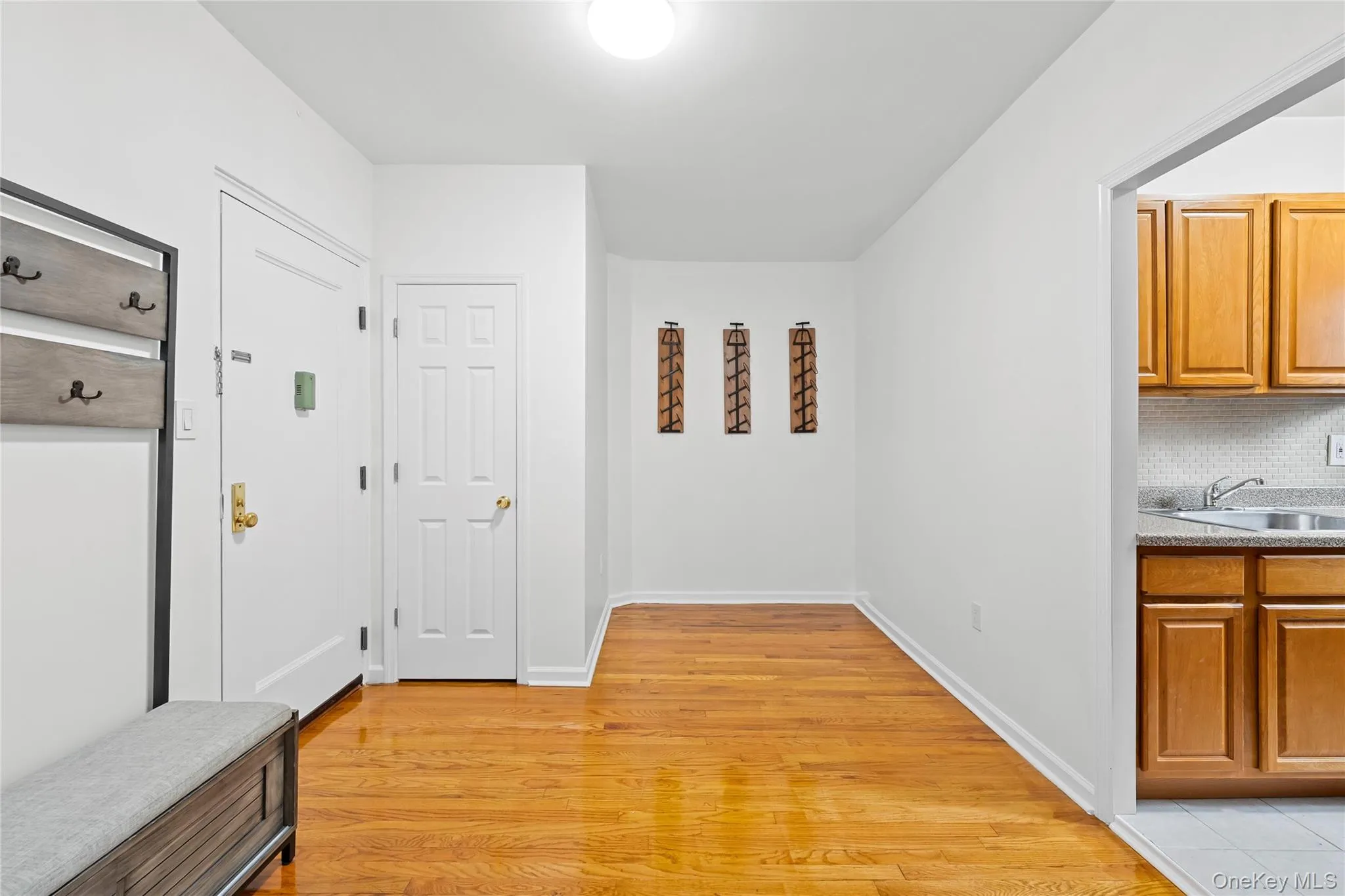 35-35 75th Street, New York, NY, 3 Rooms Rooms,1 BathroomBathrooms,Residential,For Rent,75th,0,1048275 35-35 75th Street, New York, NY, 3 Rooms Rooms,1 BathroomBathrooms,Residential,For Rent,75th,0,1048275