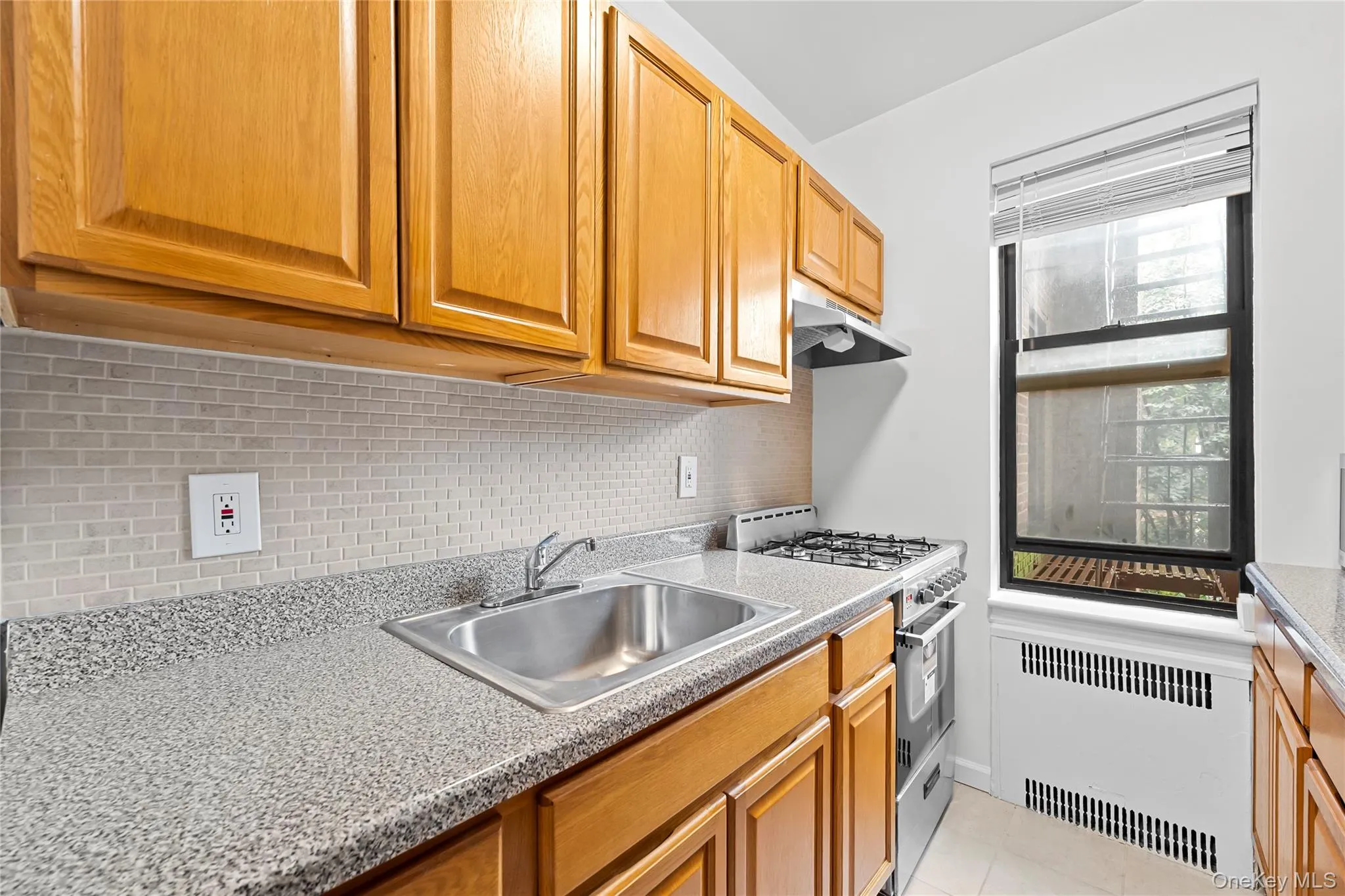 35-35 75th Street, New York, NY, 3 Rooms Rooms,1 BathroomBathrooms,Residential,For Rent,75th,0,1048275 35-35 75th Street, New York, NY, 3 Rooms Rooms,1 BathroomBathrooms,Residential,For Rent,75th,0,1048275