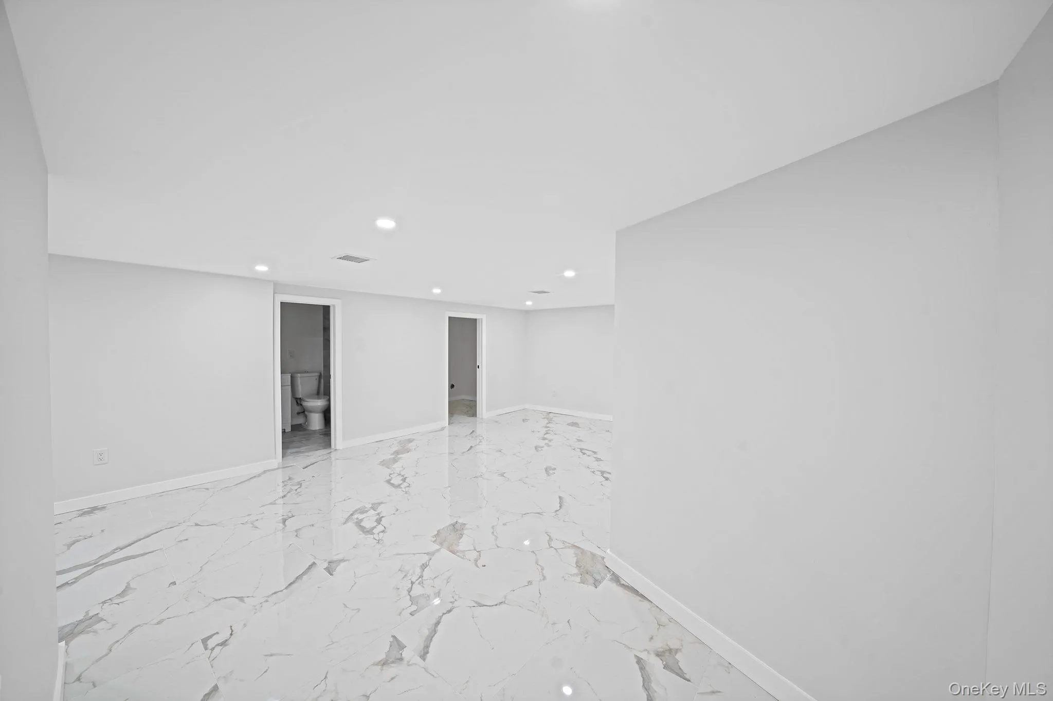 93 Putnam Avenue, West Babylon, NY, 3 Bedrooms Bedrooms, 6 Rooms Rooms,3 BathroomsBathrooms,Residential,For Rent,Putnam,0,1048276 93 Putnam Avenue, West Babylon, NY, 3 Bedrooms Bedrooms, 6 Rooms Rooms,3 BathroomsBathrooms,Residential,For Rent,Putnam,0,1048276