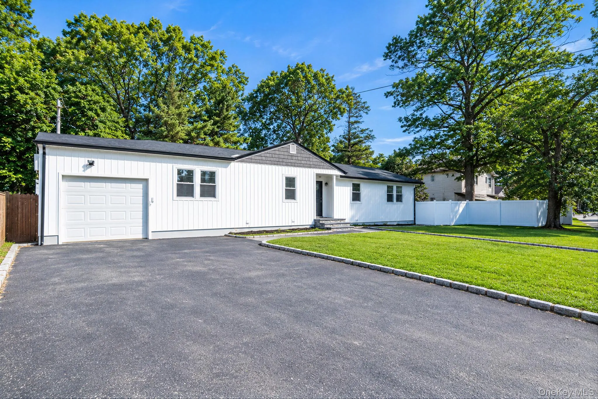 93 Putnam Avenue, West Babylon, NY, 3 Bedrooms Bedrooms, 6 Rooms Rooms,3 BathroomsBathrooms,Residential,For Rent,Putnam,0,1048276 93 Putnam Avenue, West Babylon, NY, 3 Bedrooms Bedrooms, 6 Rooms Rooms,3 BathroomsBathrooms,Residential,For Rent,Putnam,0,1048276
