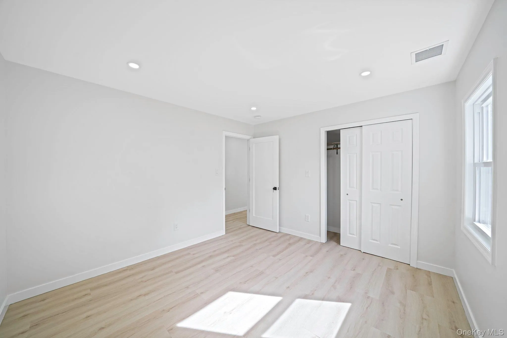 93 Putnam Avenue, West Babylon, NY, 3 Bedrooms Bedrooms, 6 Rooms Rooms,3 BathroomsBathrooms,Residential,For Rent,Putnam,0,1048276 93 Putnam Avenue, West Babylon, NY, 3 Bedrooms Bedrooms, 6 Rooms Rooms,3 BathroomsBathrooms,Residential,For Rent,Putnam,0,1048276