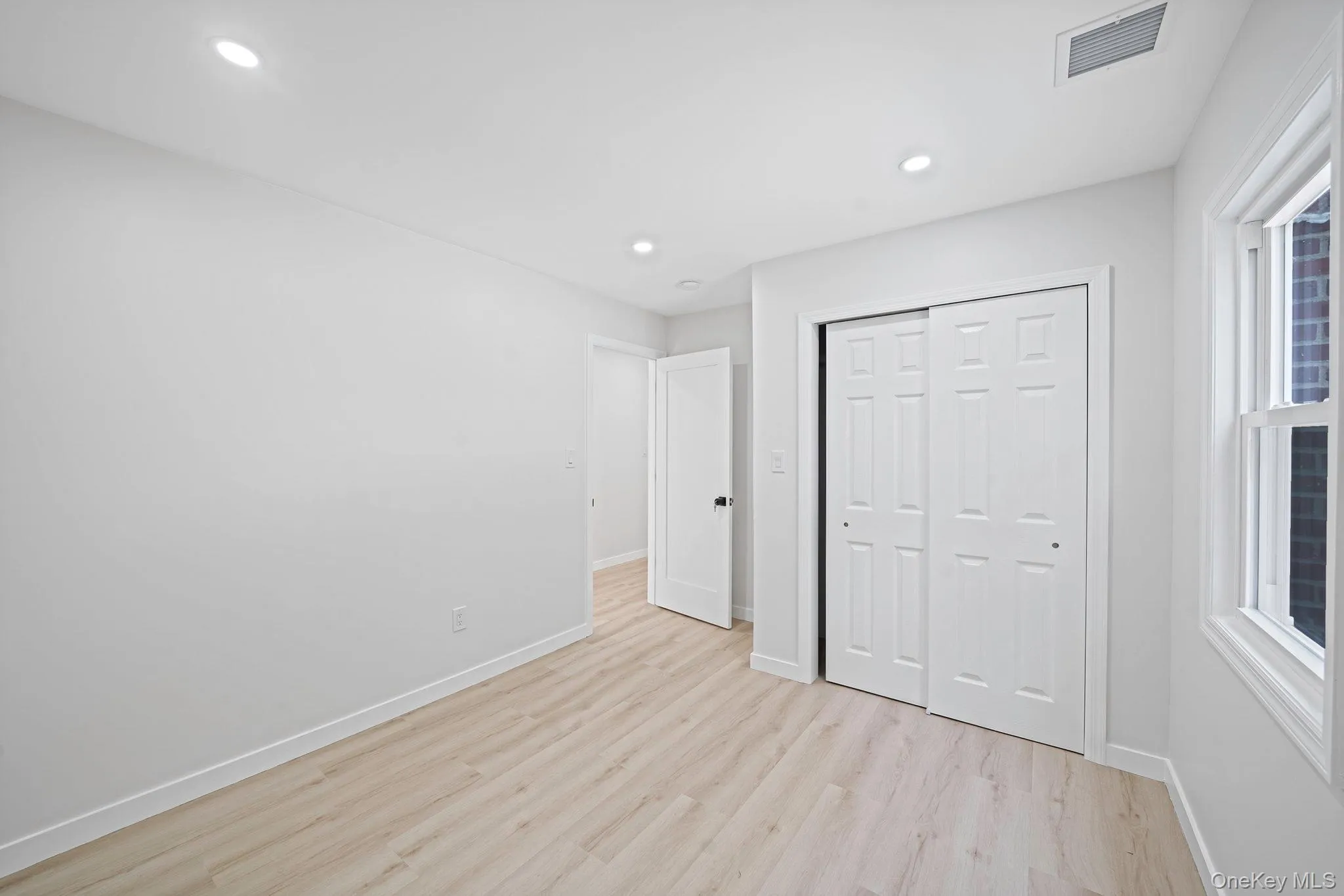 93 Putnam Avenue, West Babylon, NY, 3 Bedrooms Bedrooms, 6 Rooms Rooms,3 BathroomsBathrooms,Residential,For Rent,Putnam,0,1048276 93 Putnam Avenue, West Babylon, NY, 3 Bedrooms Bedrooms, 6 Rooms Rooms,3 BathroomsBathrooms,Residential,For Rent,Putnam,0,1048276