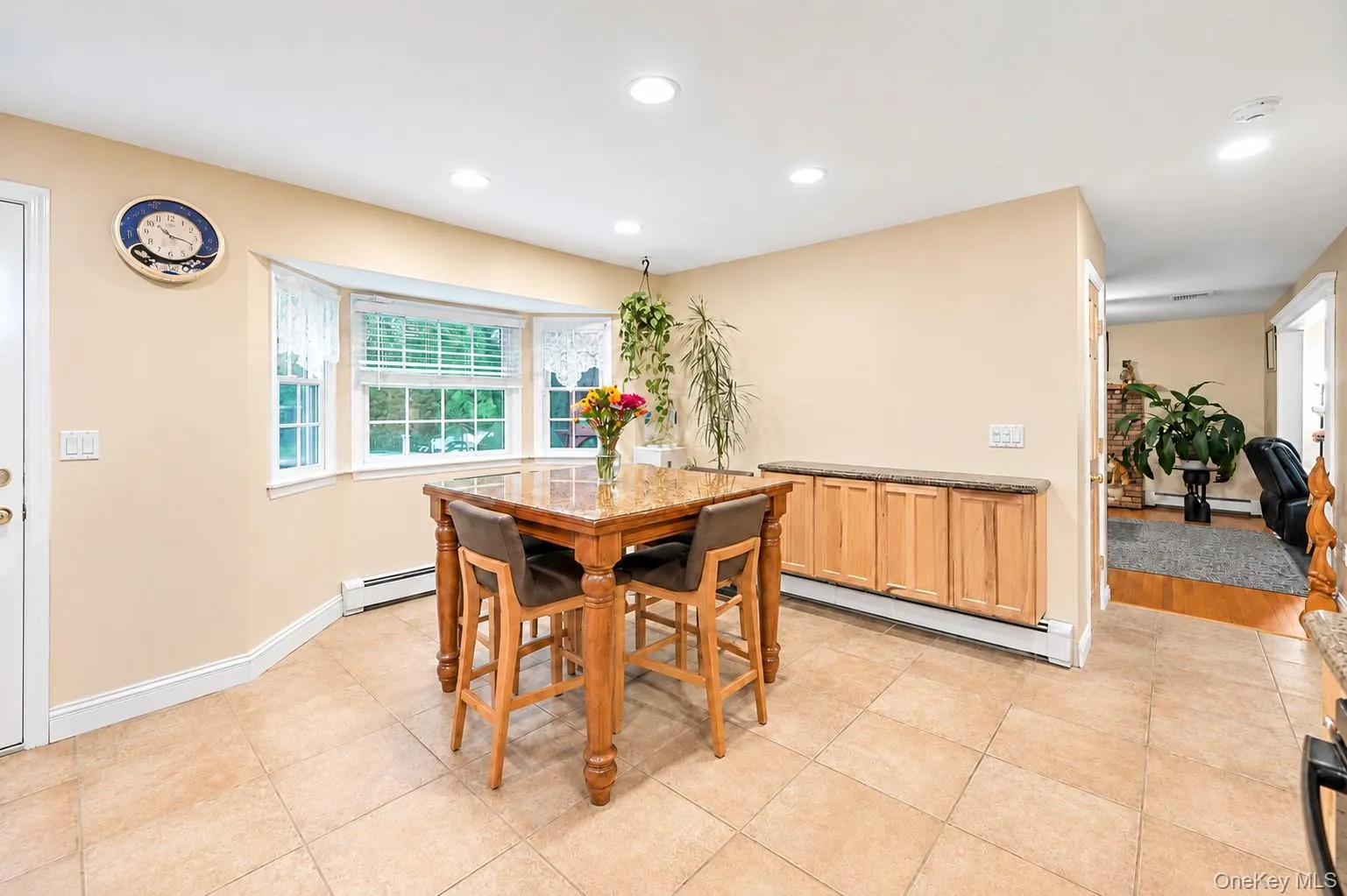 124 Bayview Drive, Islip, NY, 5 Bedrooms Bedrooms, 11 Rooms Rooms,3 BathroomsBathrooms,Residential,For Rent,Bayview,0,1048277 124 Bayview Drive, Islip, NY, 5 Bedrooms Bedrooms, 11 Rooms Rooms,3 BathroomsBathrooms,Residential,For Rent,Bayview,0,1048277