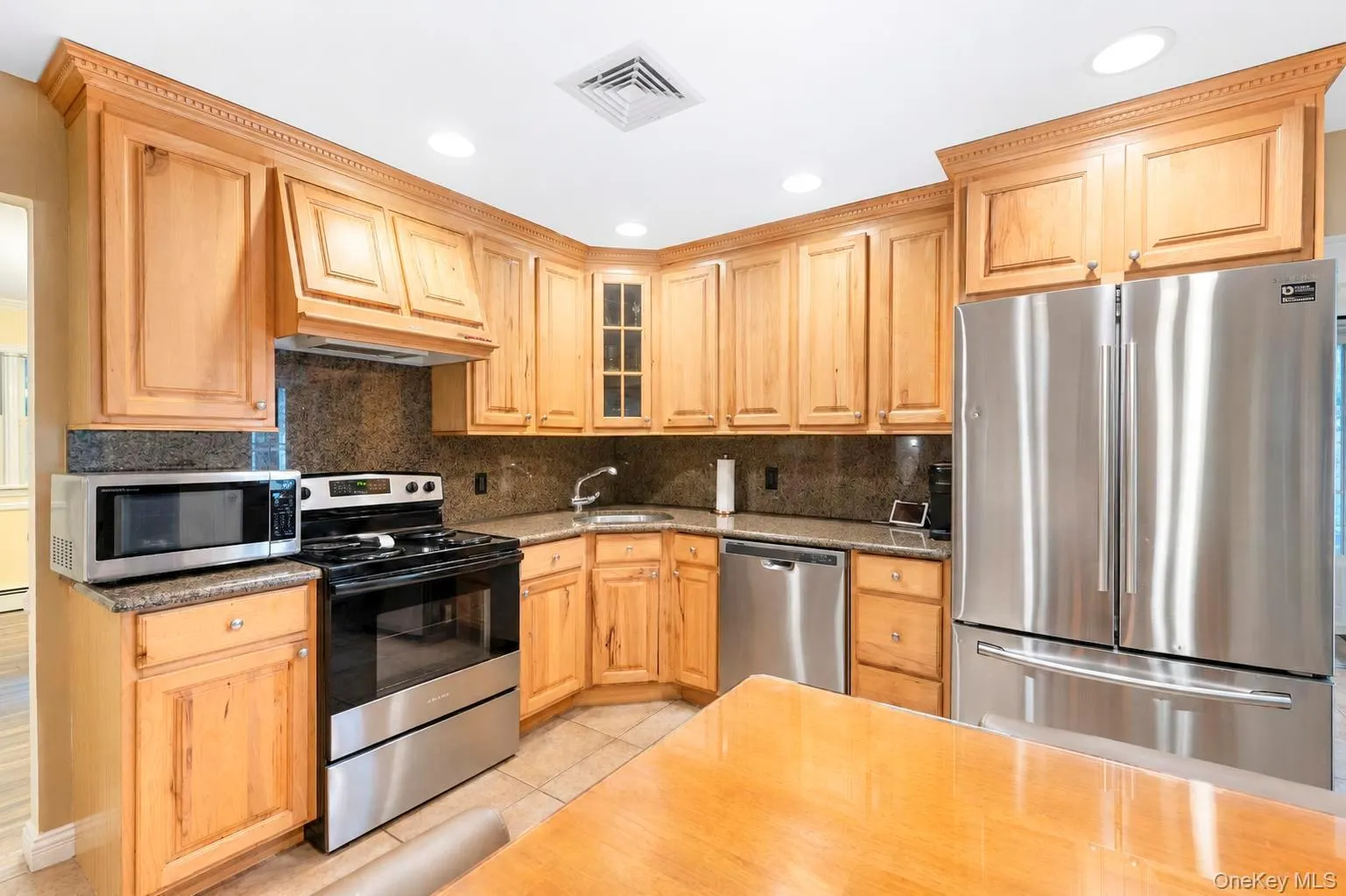124 Bayview Drive, Islip, NY, 5 Bedrooms Bedrooms, 11 Rooms Rooms,3 BathroomsBathrooms,Residential,For Rent,Bayview,0,1048277 124 Bayview Drive, Islip, NY, 5 Bedrooms Bedrooms, 11 Rooms Rooms,3 BathroomsBathrooms,Residential,For Rent,Bayview,0,1048277