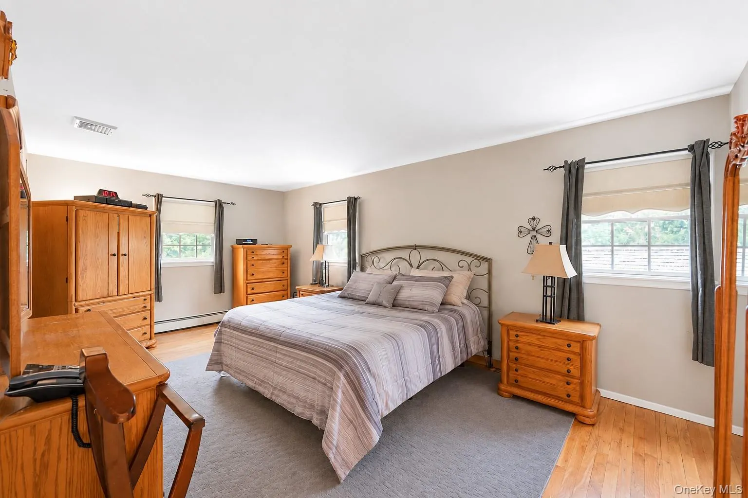 124 Bayview Drive, Islip, NY, 5 Bedrooms Bedrooms, 11 Rooms Rooms,3 BathroomsBathrooms,Residential,For Rent,Bayview,0,1048277 124 Bayview Drive, Islip, NY, 5 Bedrooms Bedrooms, 11 Rooms Rooms,3 BathroomsBathrooms,Residential,For Rent,Bayview,0,1048277