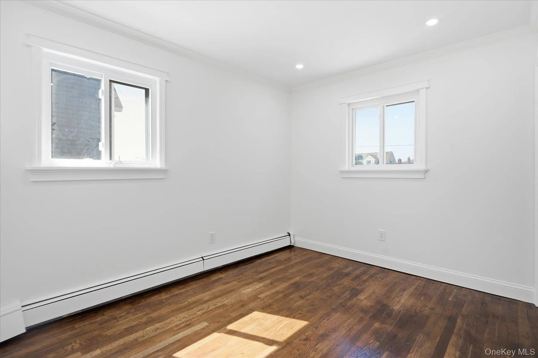 14 Garfield Place, Babylon, NY, 5 Bedrooms Bedrooms, 5 Rooms Rooms,2 BathroomsBathrooms,Residential,For Rent,Garfield,0,1048280 14 Garfield Place, Babylon, NY, 5 Bedrooms Bedrooms, 5 Rooms Rooms,2 BathroomsBathrooms,Residential,For Rent,Garfield,0,1048280