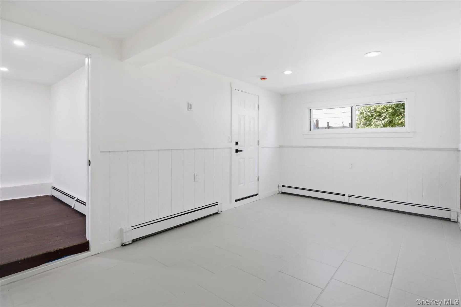 14 Garfield Place, Babylon, NY, 5 Bedrooms Bedrooms, 5 Rooms Rooms,2 BathroomsBathrooms,Residential,For Rent,Garfield,0,1048280 14 Garfield Place, Babylon, NY, 5 Bedrooms Bedrooms, 5 Rooms Rooms,2 BathroomsBathrooms,Residential,For Rent,Garfield,0,1048280