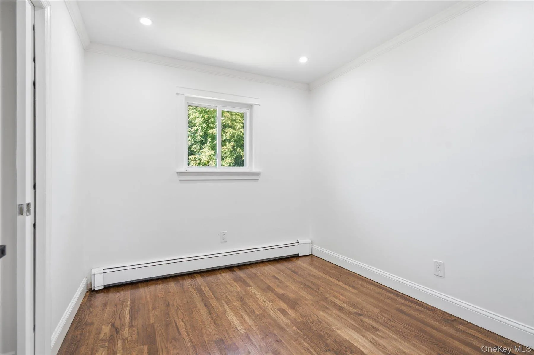 14 Garfield Place, Babylon, NY, 5 Bedrooms Bedrooms, 5 Rooms Rooms,2 BathroomsBathrooms,Residential,For Rent,Garfield,0,1048280 14 Garfield Place, Babylon, NY, 5 Bedrooms Bedrooms, 5 Rooms Rooms,2 BathroomsBathrooms,Residential,For Rent,Garfield,0,1048280