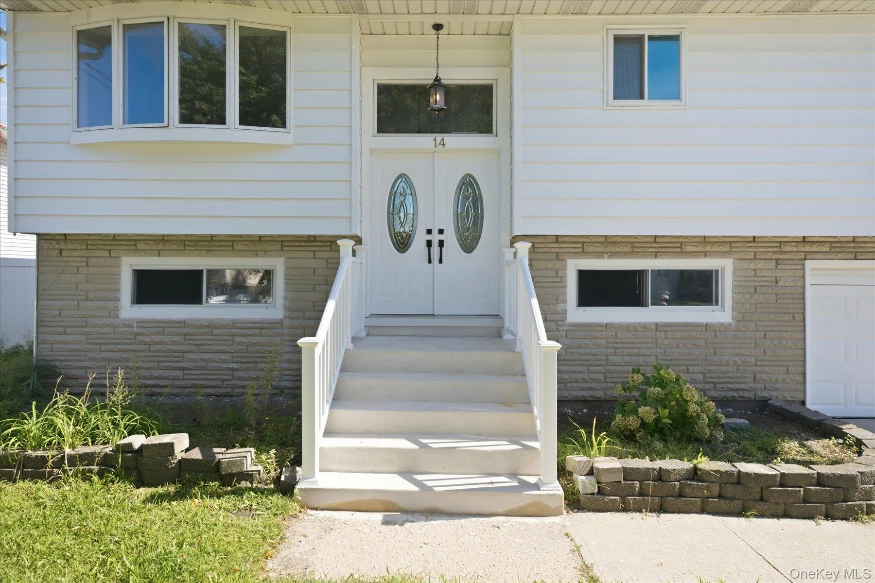 14 Garfield Place, Babylon, NY, 5 Bedrooms Bedrooms, 5 Rooms Rooms,2 BathroomsBathrooms,Residential,For Rent,Garfield,0,1048280 14 Garfield Place, Babylon, NY, 5 Bedrooms Bedrooms, 5 Rooms Rooms,2 BathroomsBathrooms,Residential,For Rent,Garfield,0,1048280