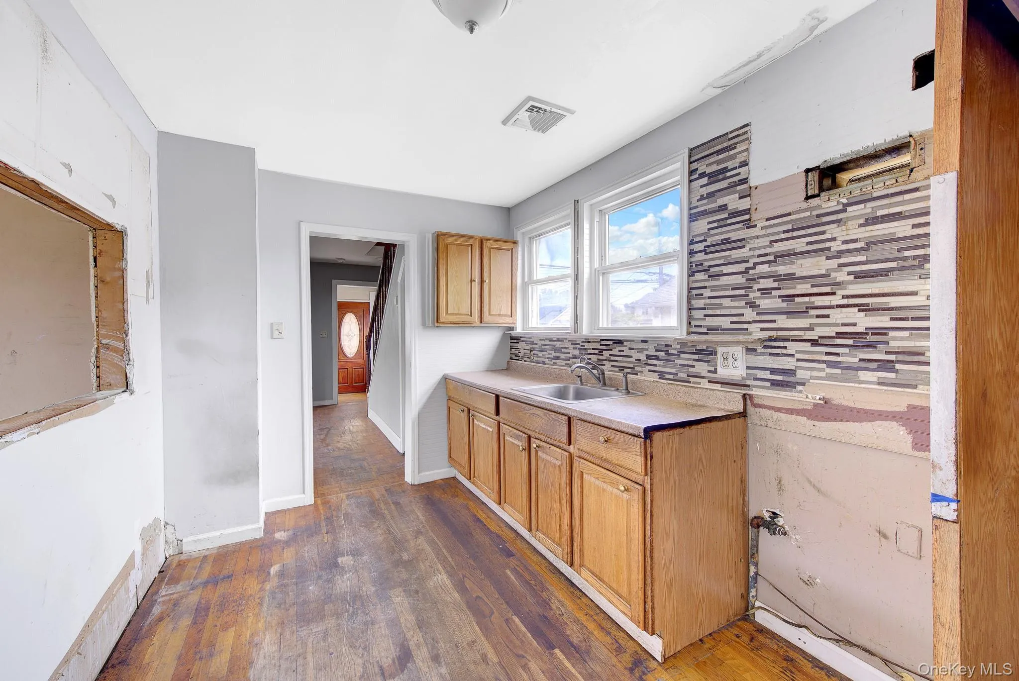 104 Pennywood Avenue, Hempstead, NY, 3 Bedrooms Bedrooms, 6 Rooms Rooms,2 BathroomsBathrooms,Residential,For Rent,Pennywood,0,1048281 104 Pennywood Avenue, Hempstead, NY, 3 Bedrooms Bedrooms, 6 Rooms Rooms,2 BathroomsBathrooms,Residential,For Rent,Pennywood,0,1048281