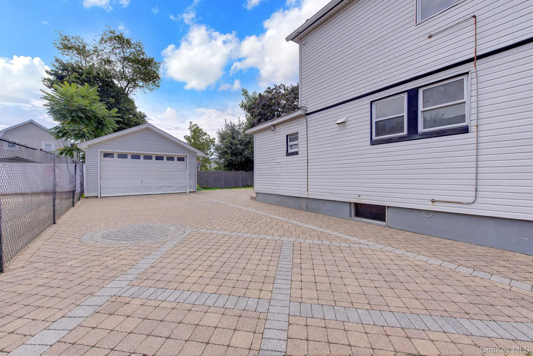 104 Pennywood Avenue, Hempstead, NY, 3 Bedrooms Bedrooms, 6 Rooms Rooms,2 BathroomsBathrooms,Residential,For Rent,Pennywood,0,1048281 104 Pennywood Avenue, Hempstead, NY, 3 Bedrooms Bedrooms, 6 Rooms Rooms,2 BathroomsBathrooms,Residential,For Rent,Pennywood,0,1048281