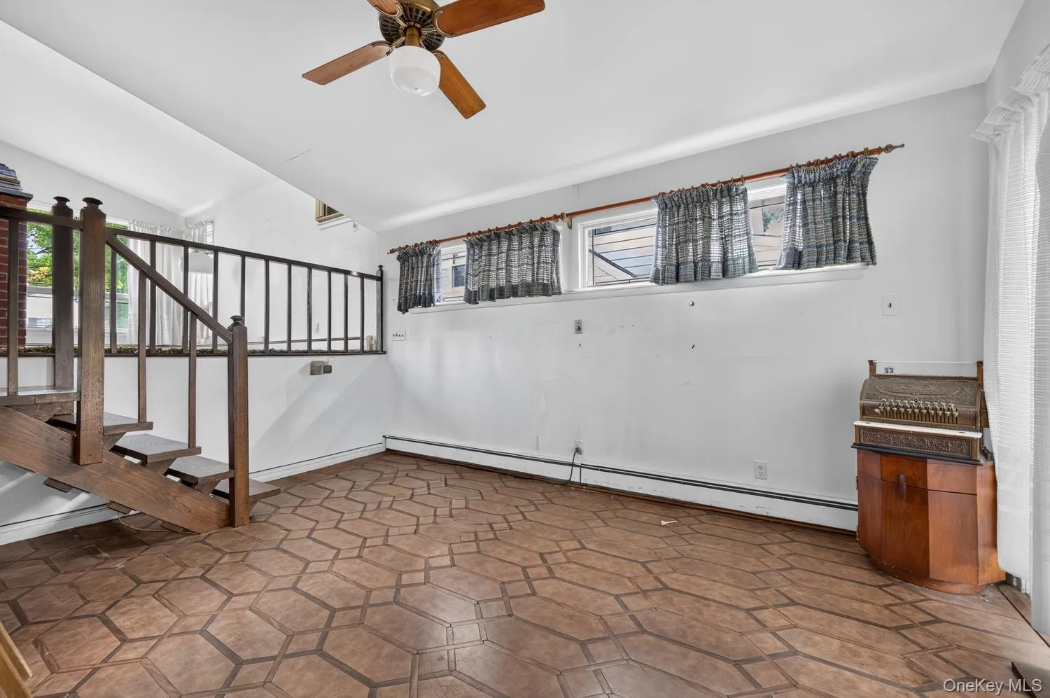 85-22 213th Street, New York, NY, 3 Bedrooms Bedrooms, 9 Rooms Rooms,1 BathroomBathrooms,Residential,For Rent,213th,0,1048294 85-22 213th Street, New York, NY, 3 Bedrooms Bedrooms, 9 Rooms Rooms,1 BathroomBathrooms,Residential,For Rent,213th,0,1048294