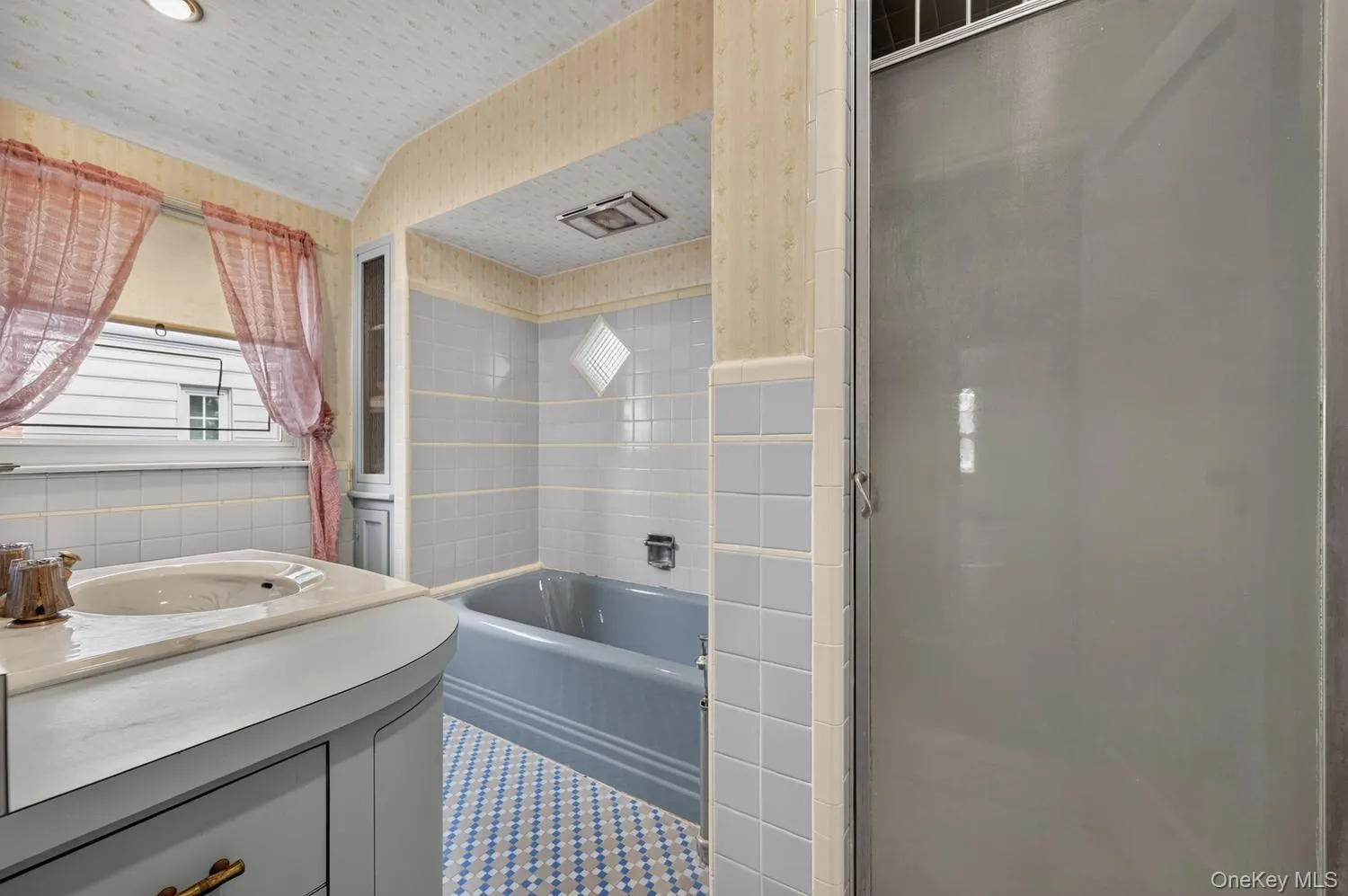 85-22 213th Street, New York, NY, 3 Bedrooms Bedrooms, 9 Rooms Rooms,1 BathroomBathrooms,Residential,For Rent,213th,0,1048294 85-22 213th Street, New York, NY, 3 Bedrooms Bedrooms, 9 Rooms Rooms,1 BathroomBathrooms,Residential,For Rent,213th,0,1048294